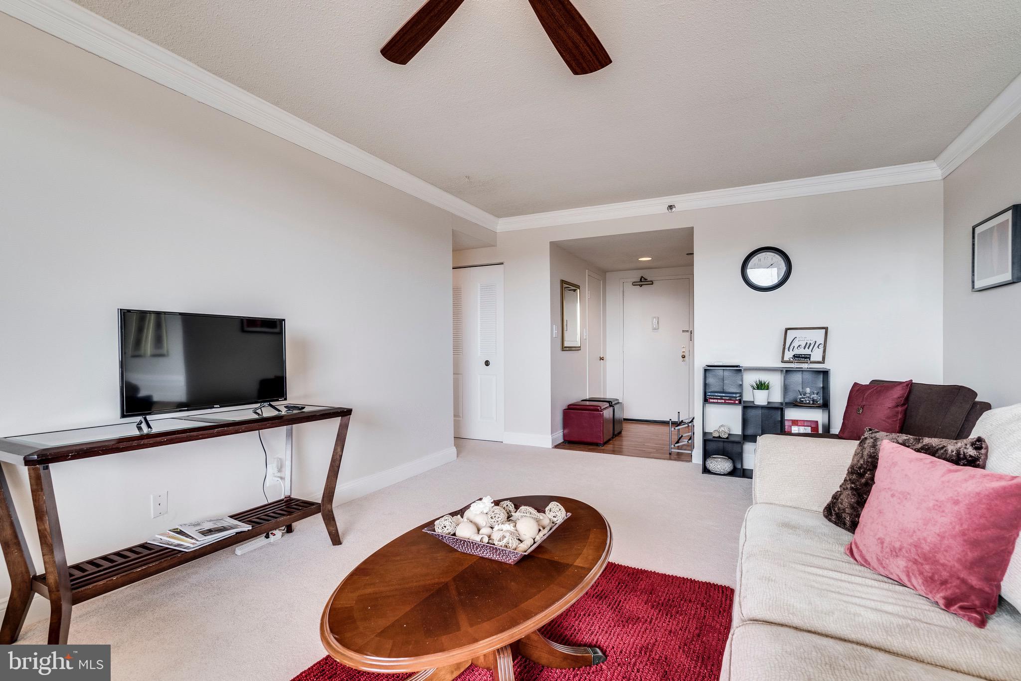 SKYLINE HOUSE - Residential