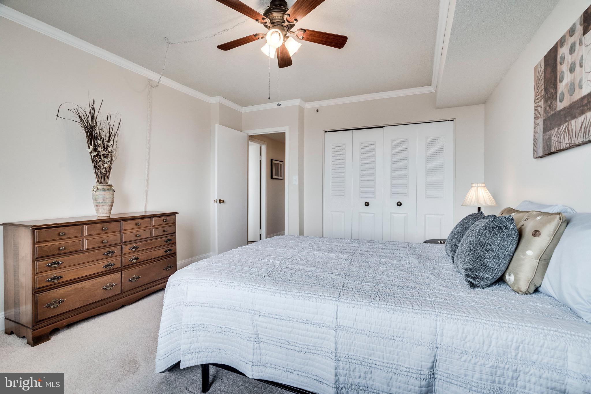 SKYLINE HOUSE - Residential