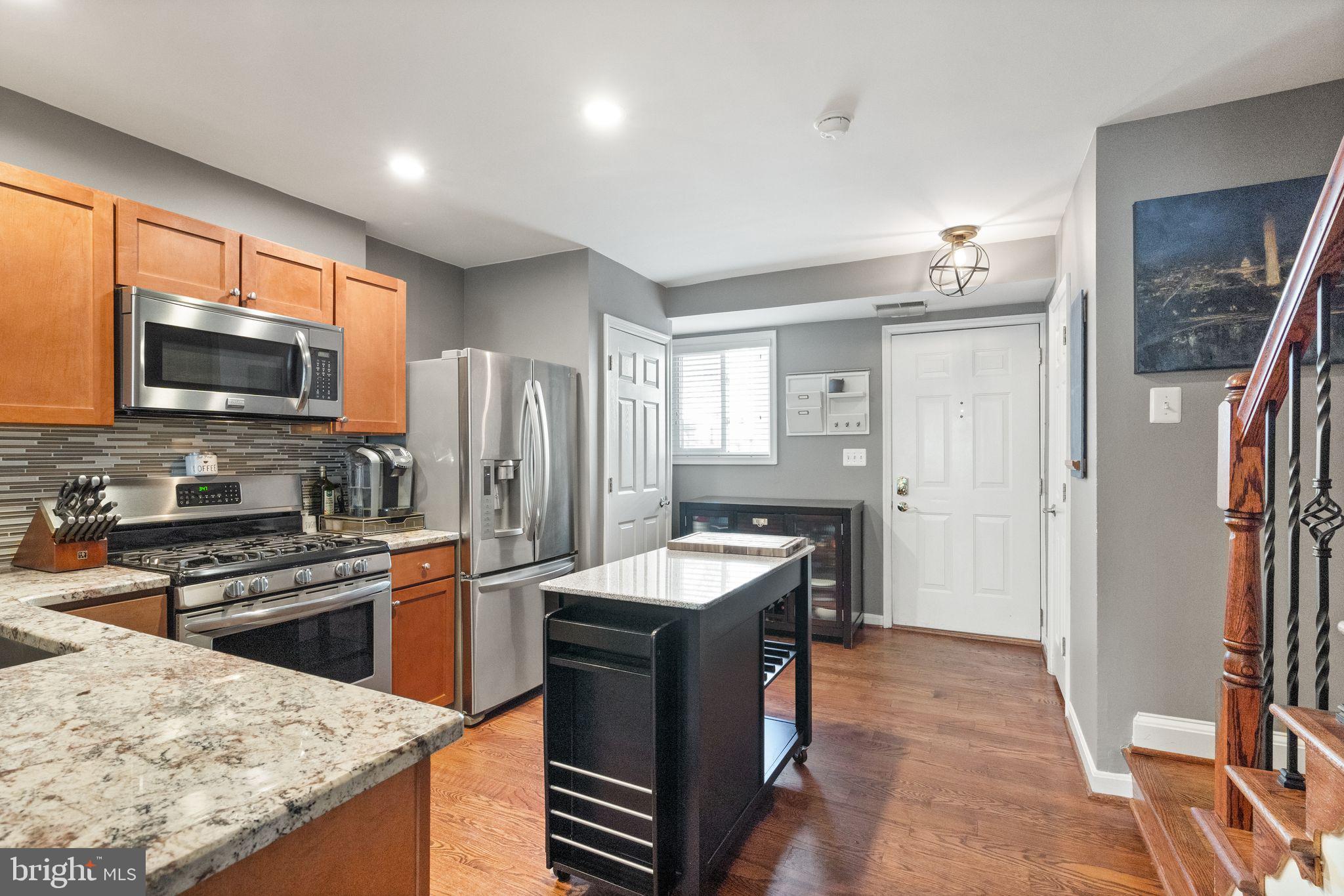 PARKSIDE AT ALEXANDRIA - Residential