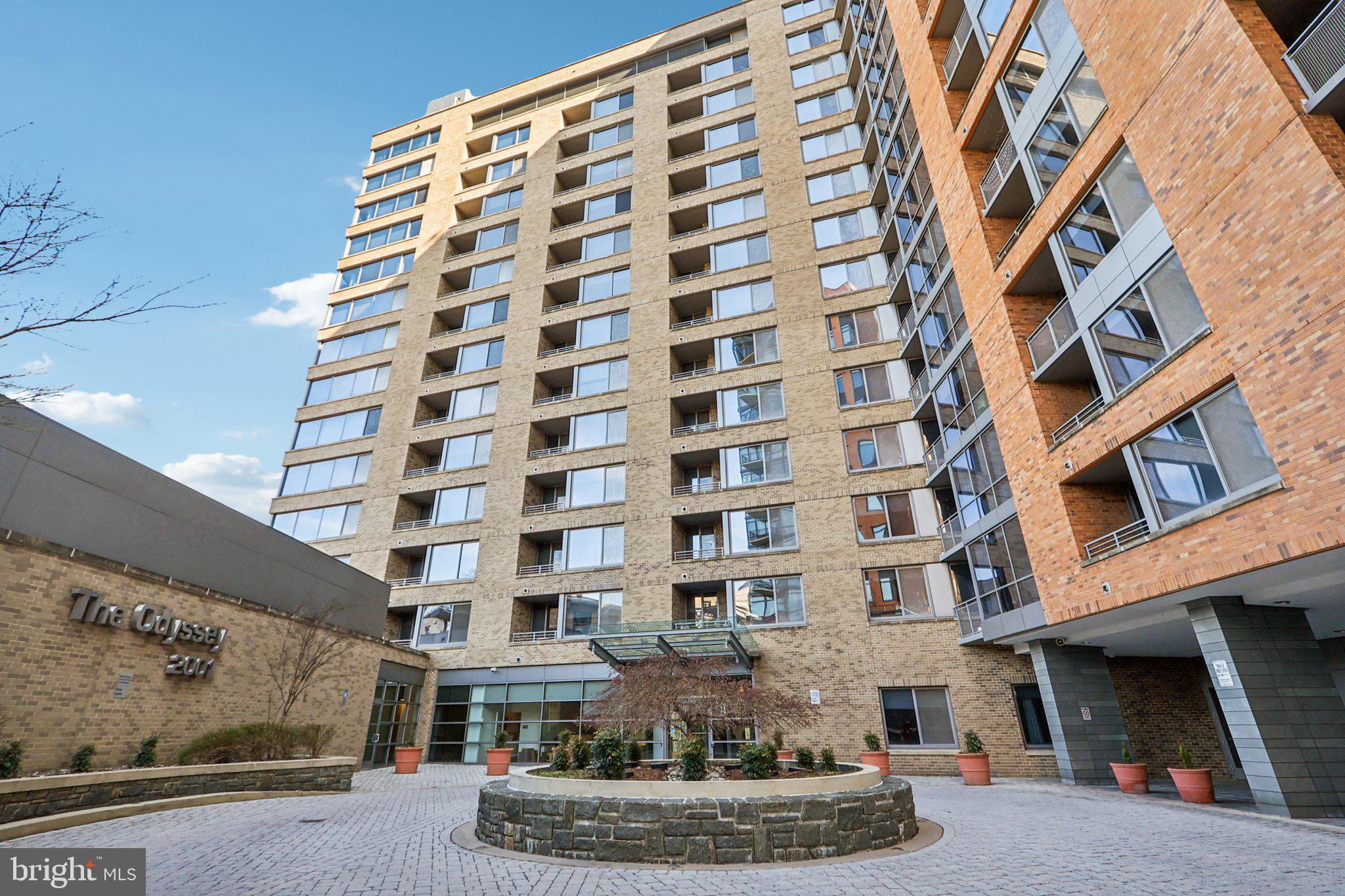 2001 15TH STREET N 1414