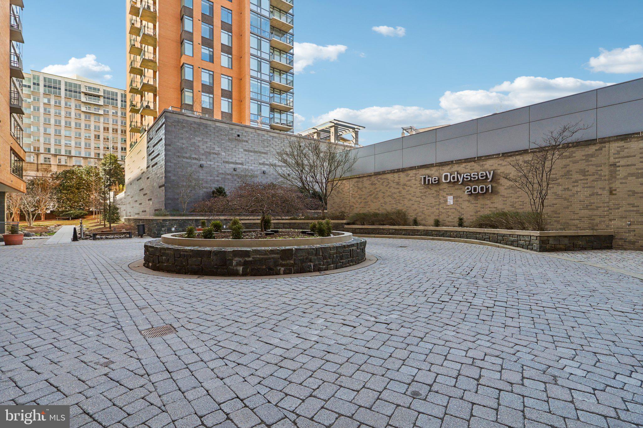 2001 15TH STREET N 1414