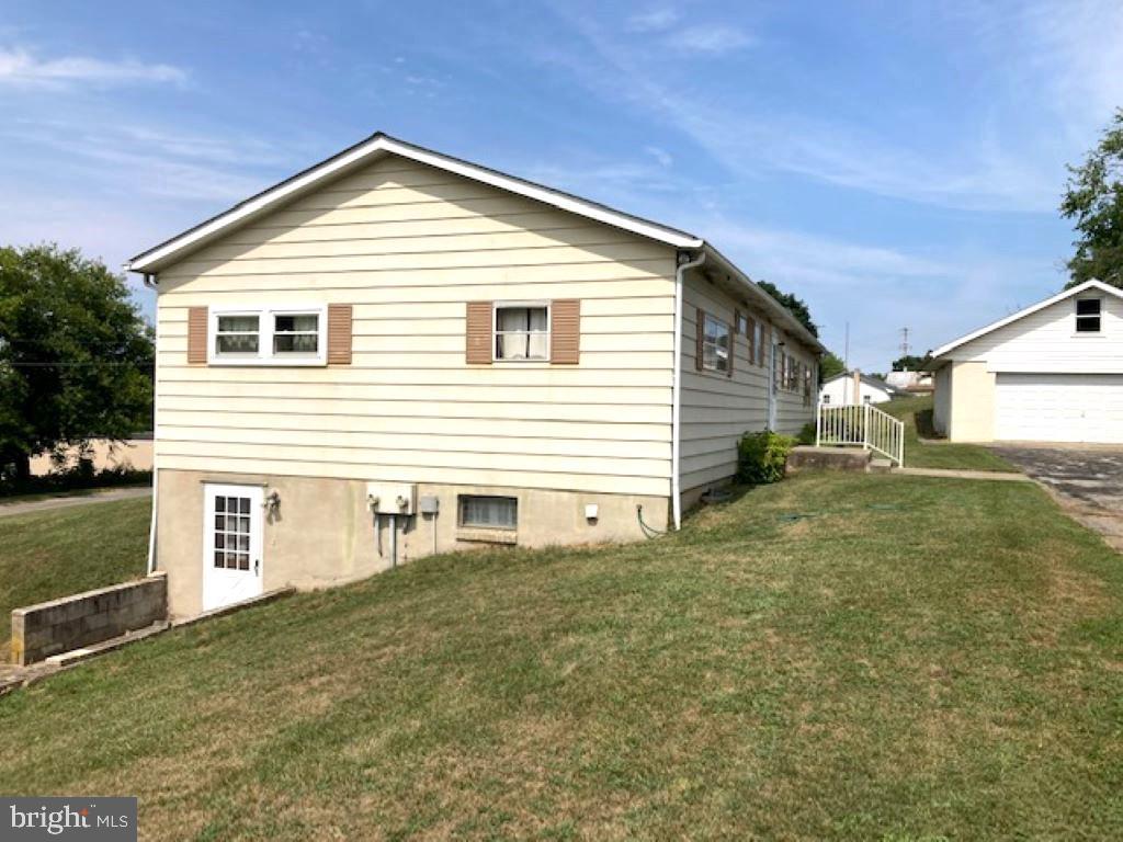 MANCHESTER ELECTION DISTRICT - Commercial Sale