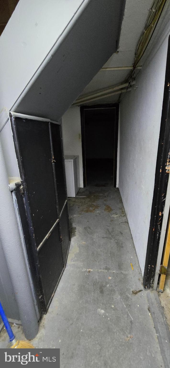 OXFORD CIRCLE - Residential