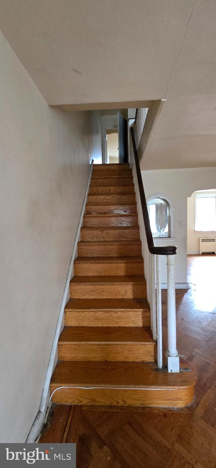 OXFORD CIRCLE - Residential