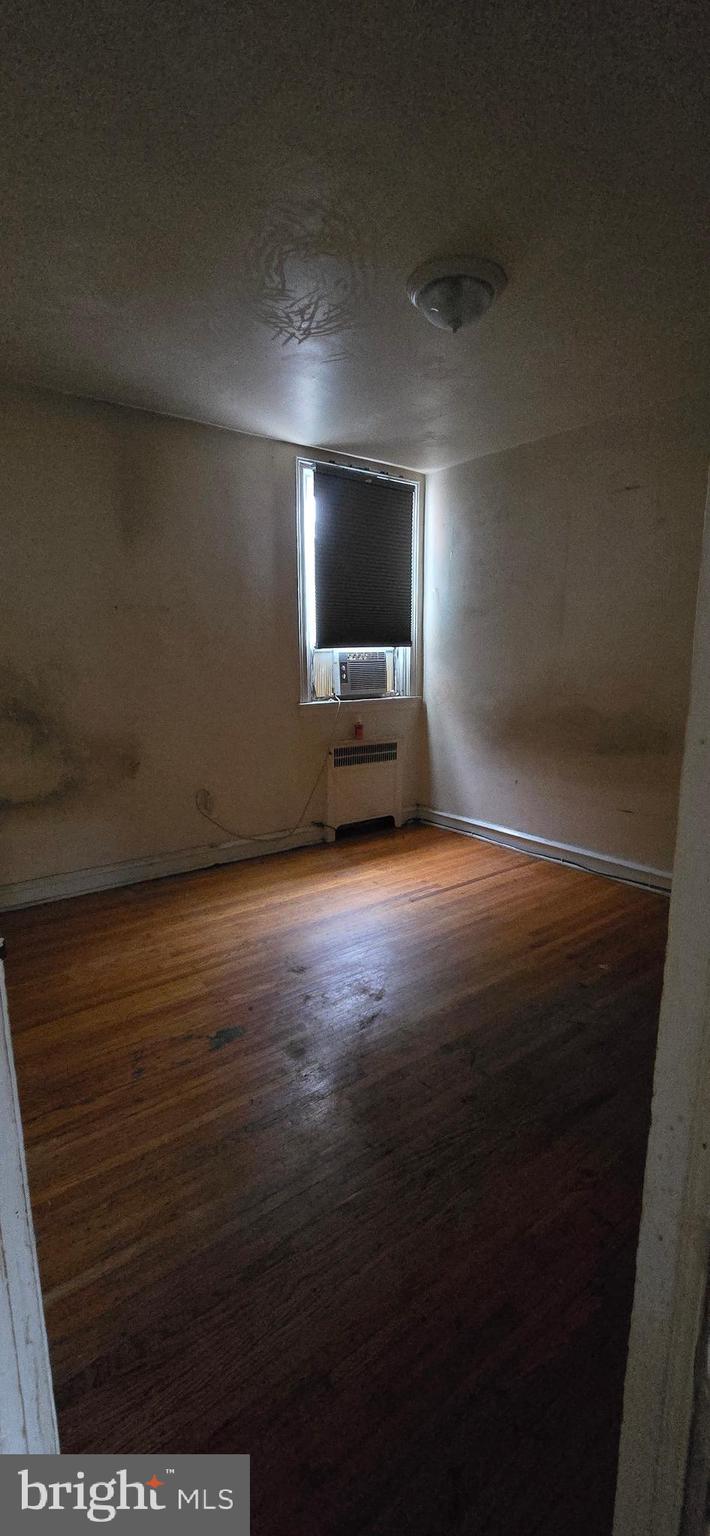 OXFORD CIRCLE - Residential