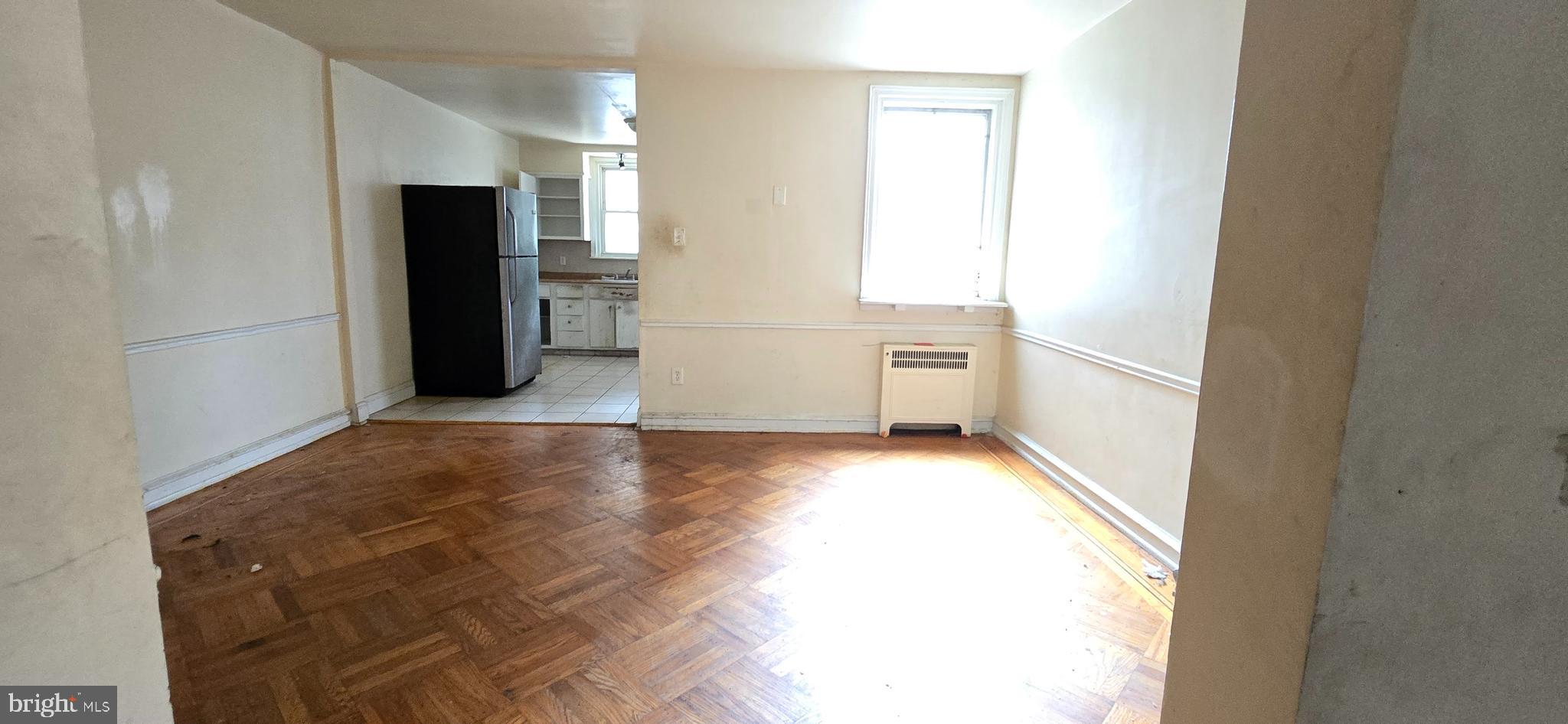 OXFORD CIRCLE - Residential