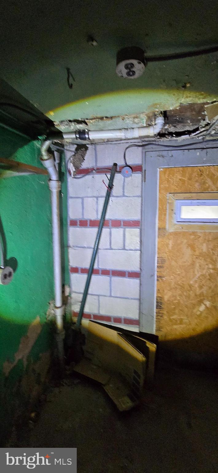 OXFORD CIRCLE - Residential