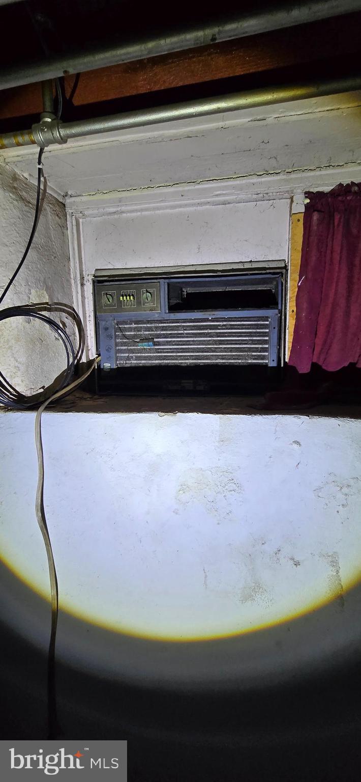 OXFORD CIRCLE - Residential