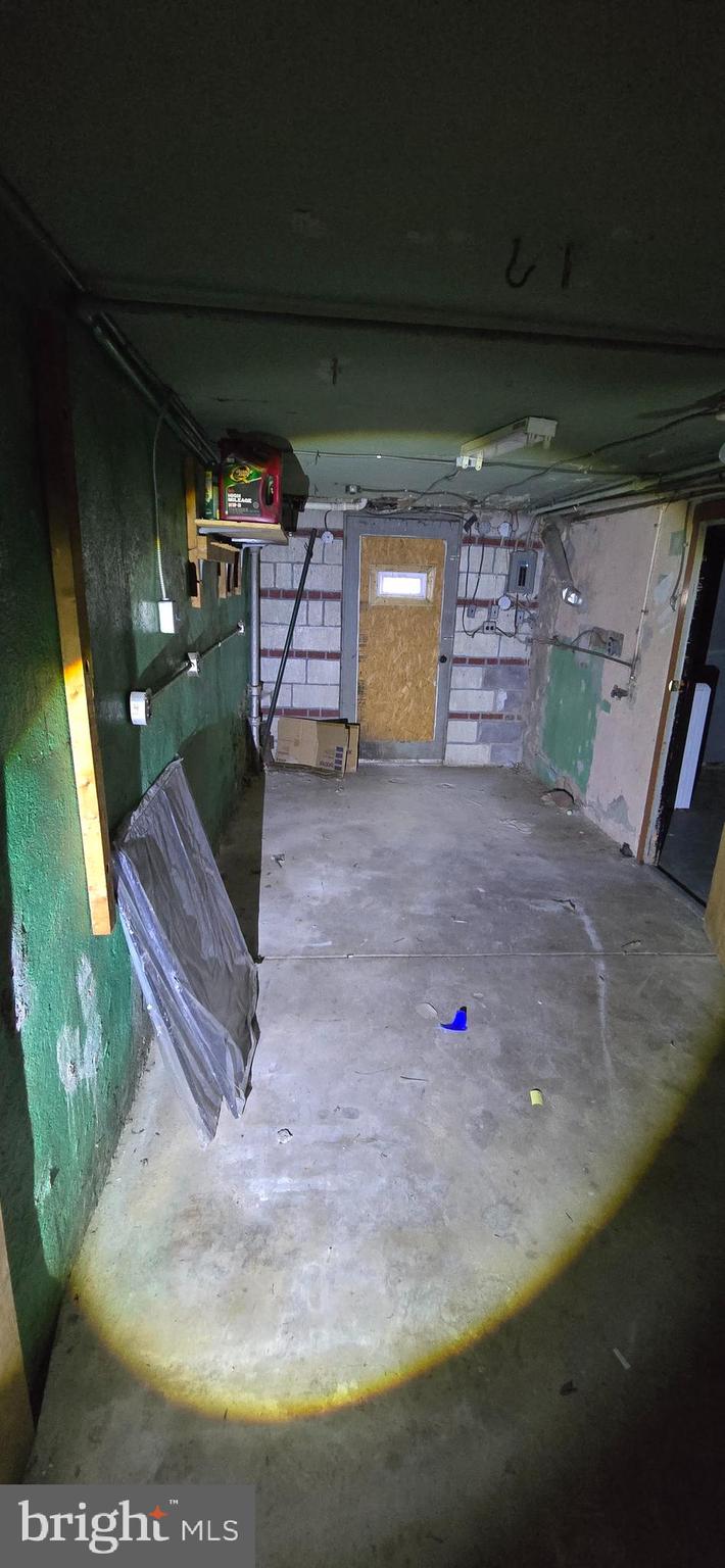 OXFORD CIRCLE - Residential