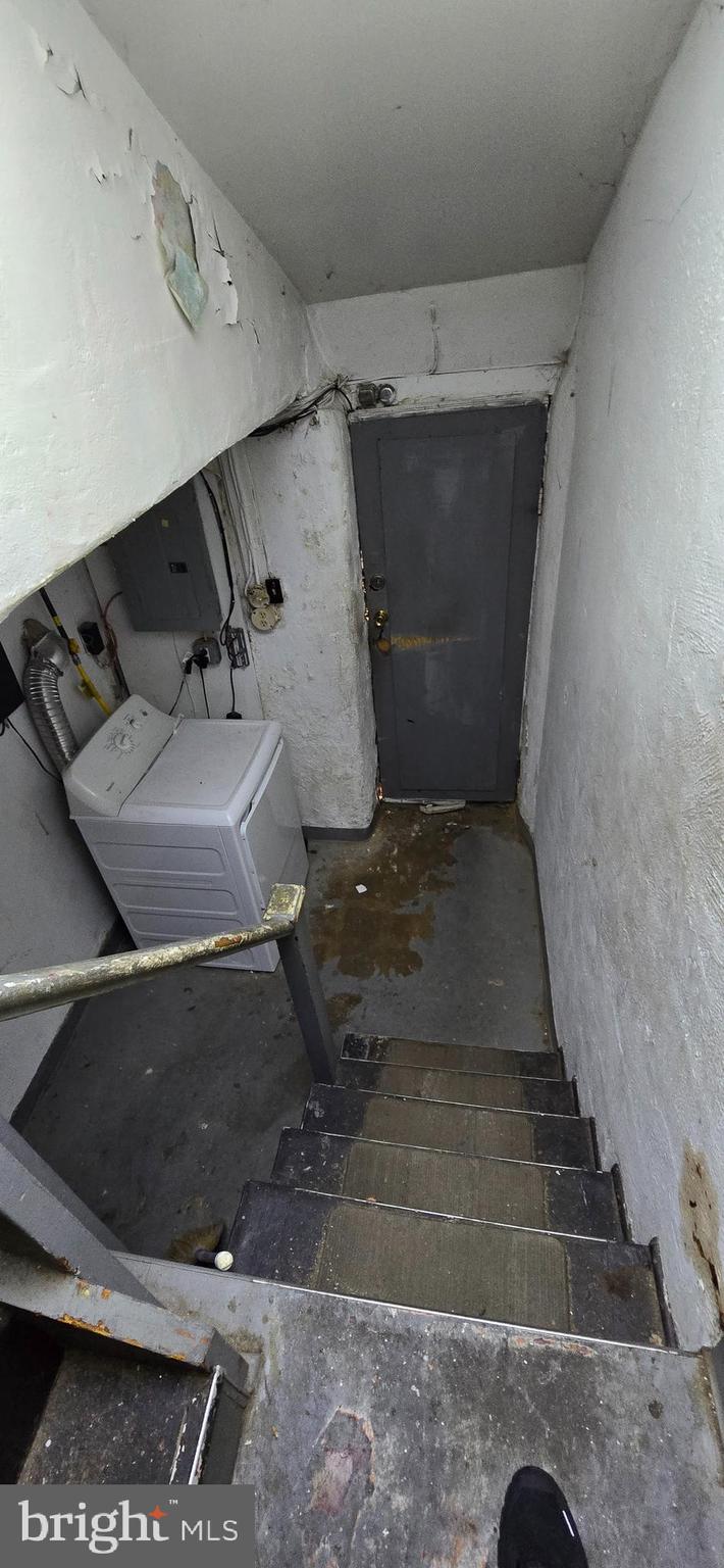 OXFORD CIRCLE - Residential