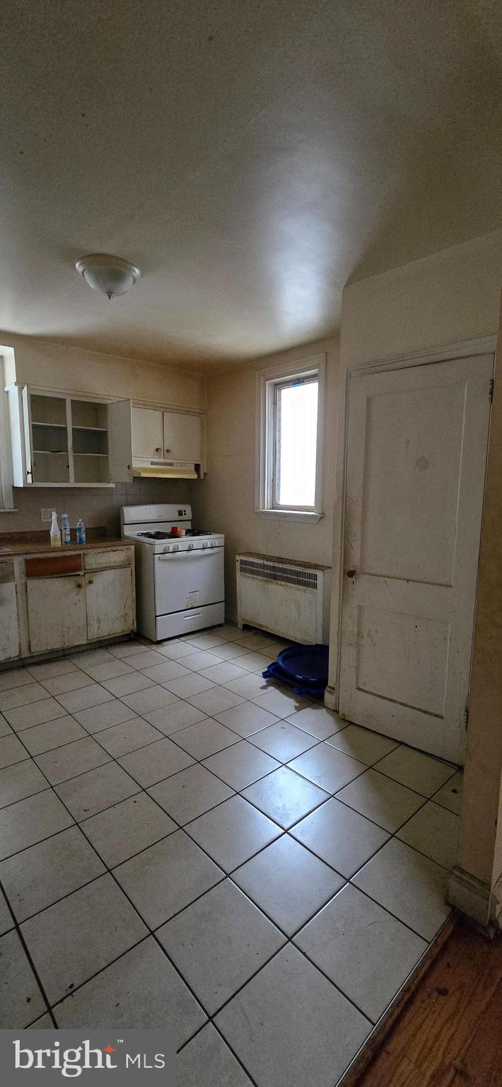 OXFORD CIRCLE - Residential