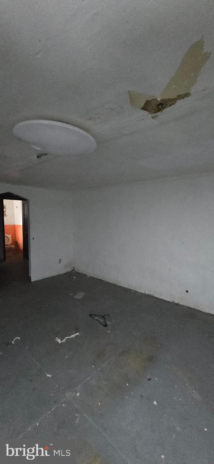 OXFORD CIRCLE - Residential