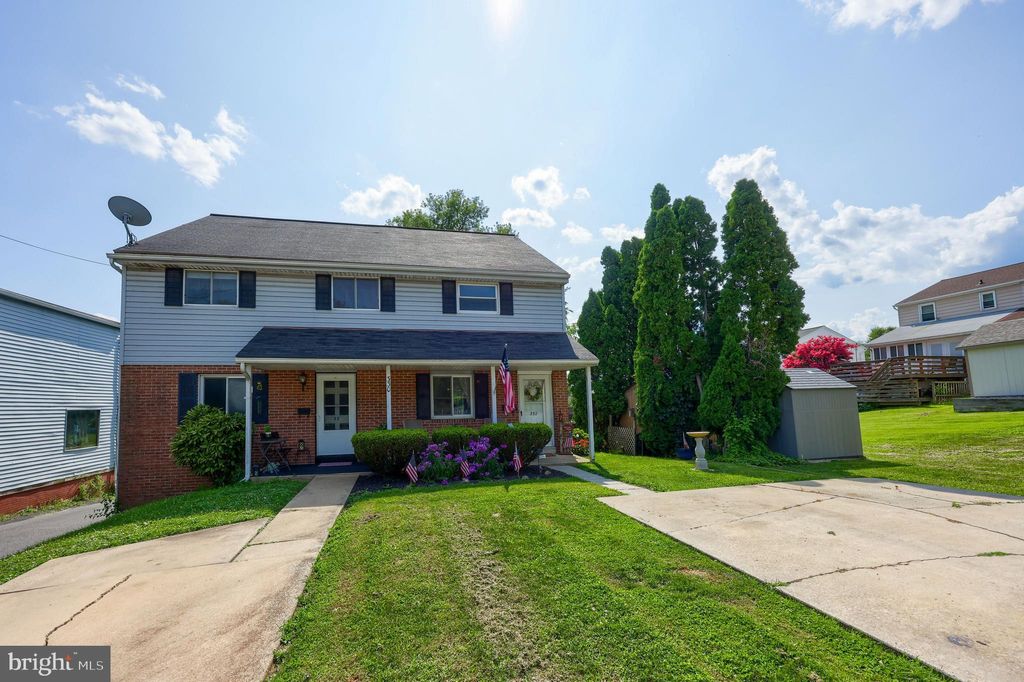Photo of 332 N FOURTH ST, COLUMBIA, PA 17512 (MLS # PALA2038598)