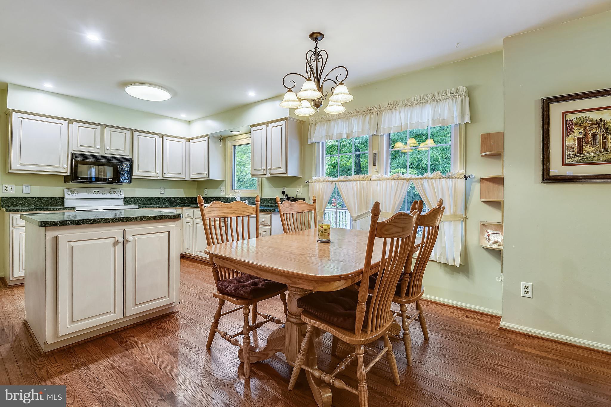 SETON WOODS - Residential