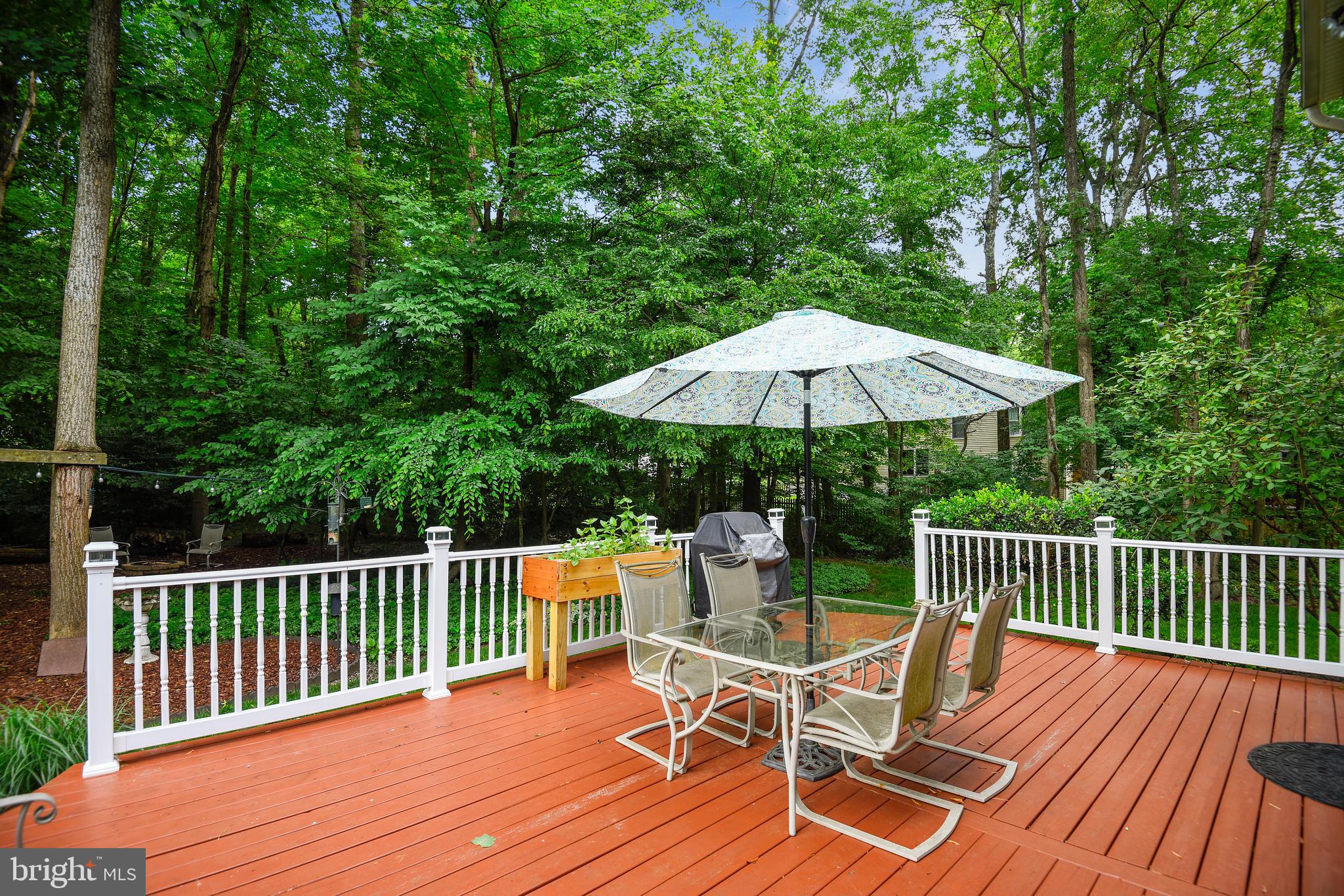 SETON WOODS - Residential