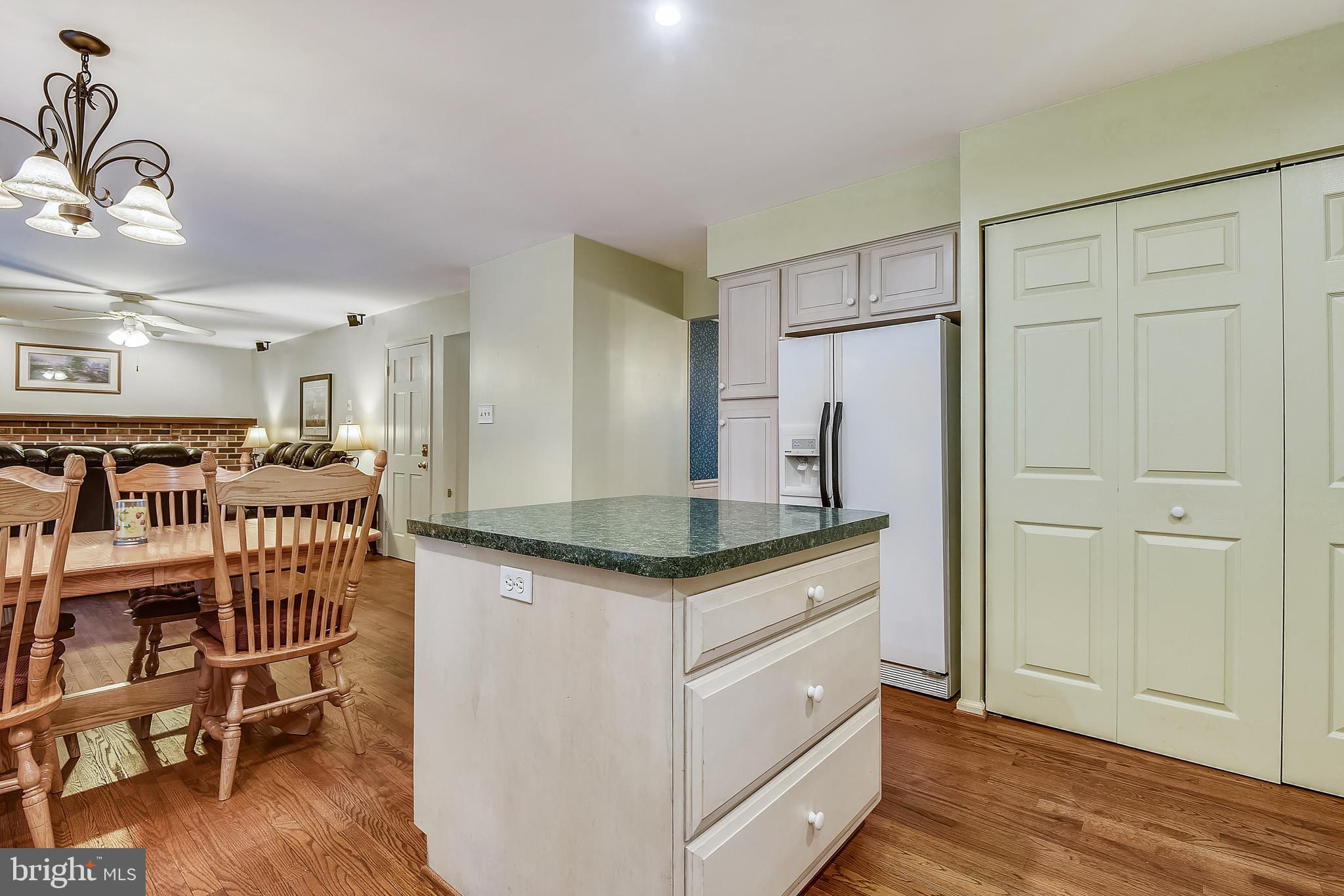 SETON WOODS - Residential