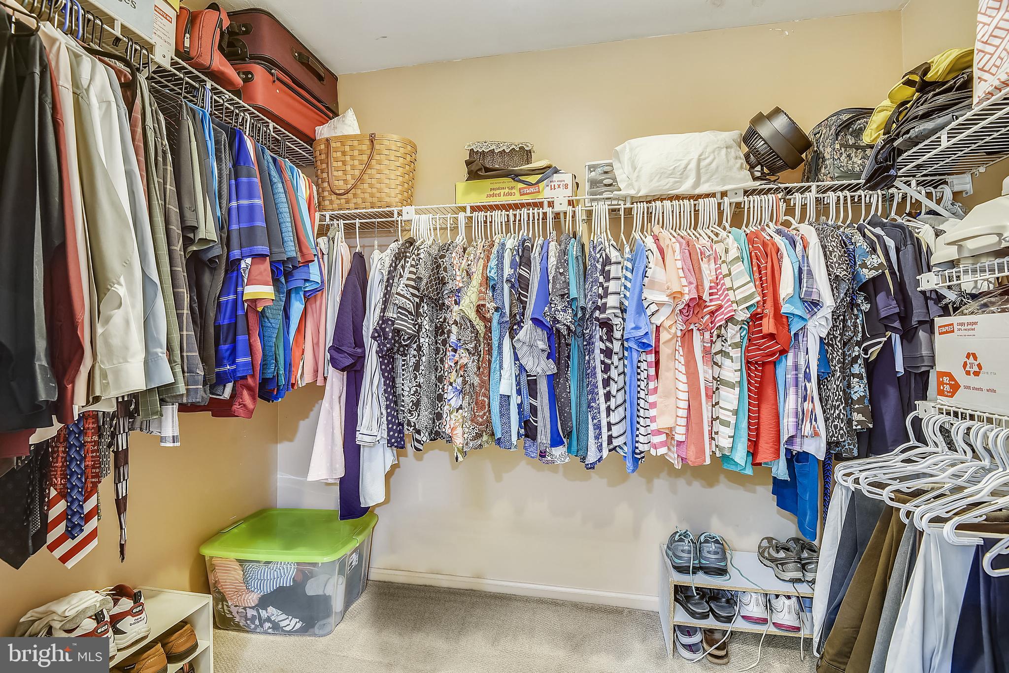 SETON WOODS - Residential