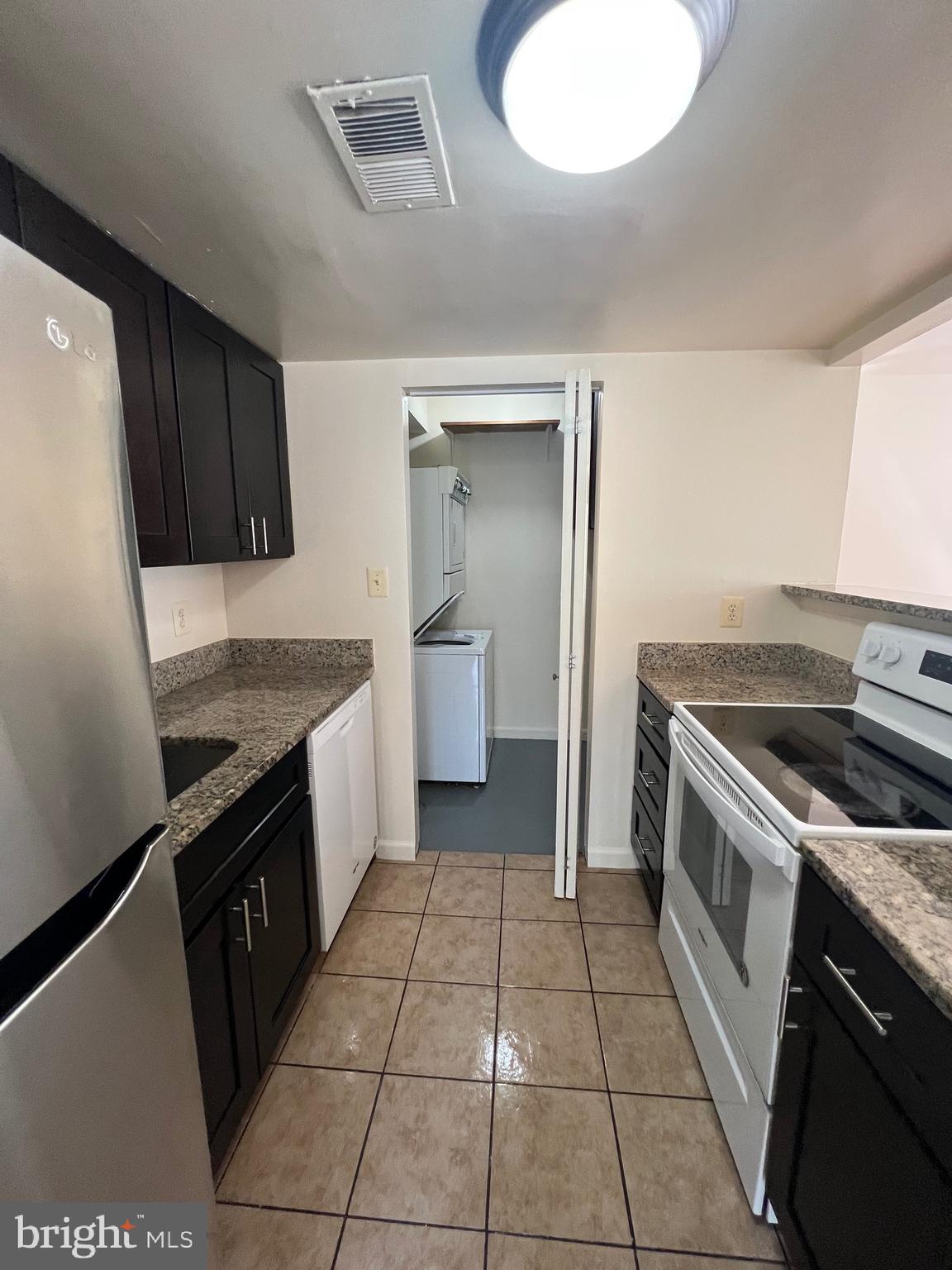 TERRACE TOWNE HOMES OF GUNSTON - Residential Lease