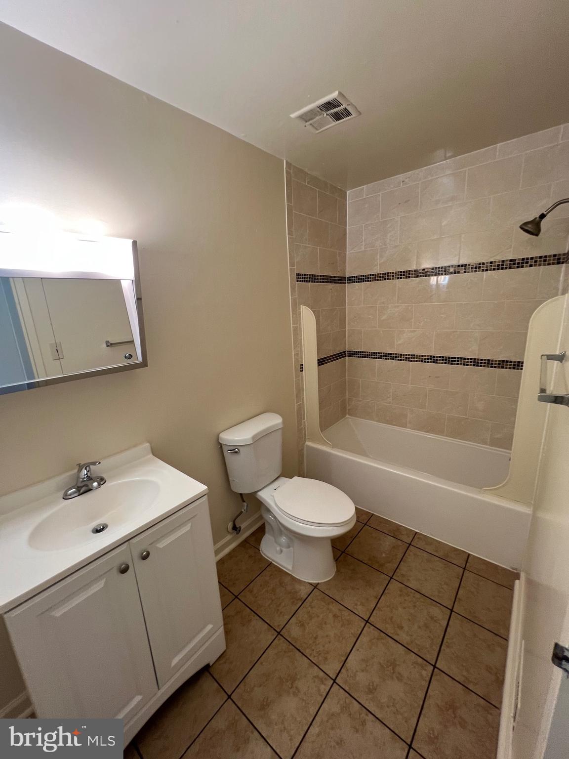 TERRACE TOWNE HOMES OF GUNSTON - Residential Lease