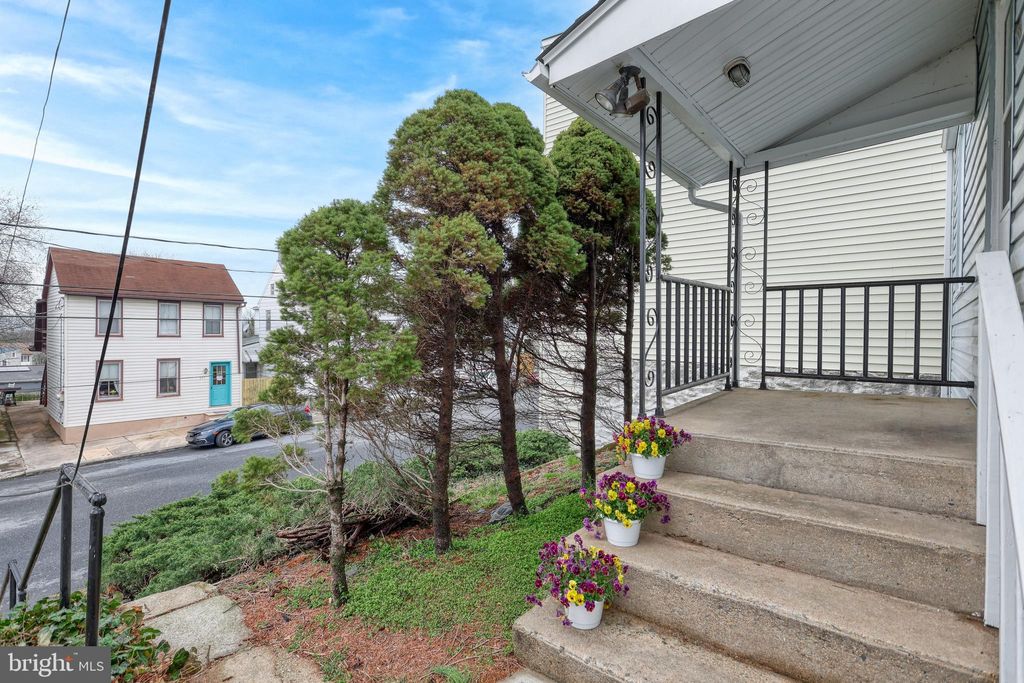 Photo of 653 S 9th Street, Columbia, PA 17512 (MLS # PALA2048948)