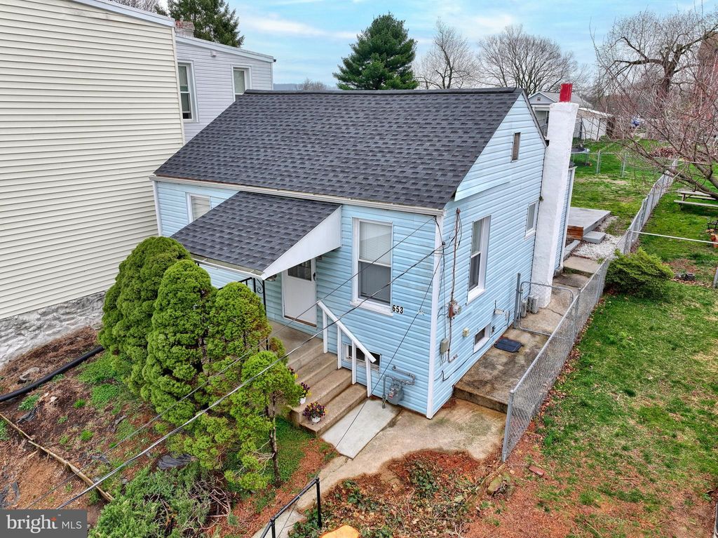 Photo of 653 S 9th Street, Columbia, PA 17512 (MLS # PALA2048948)