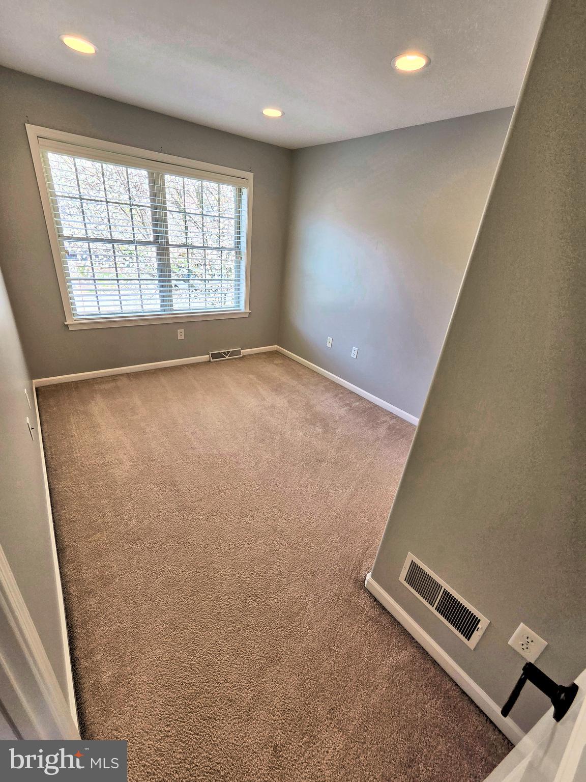 EAGLEVIEW ESTATES - Residential