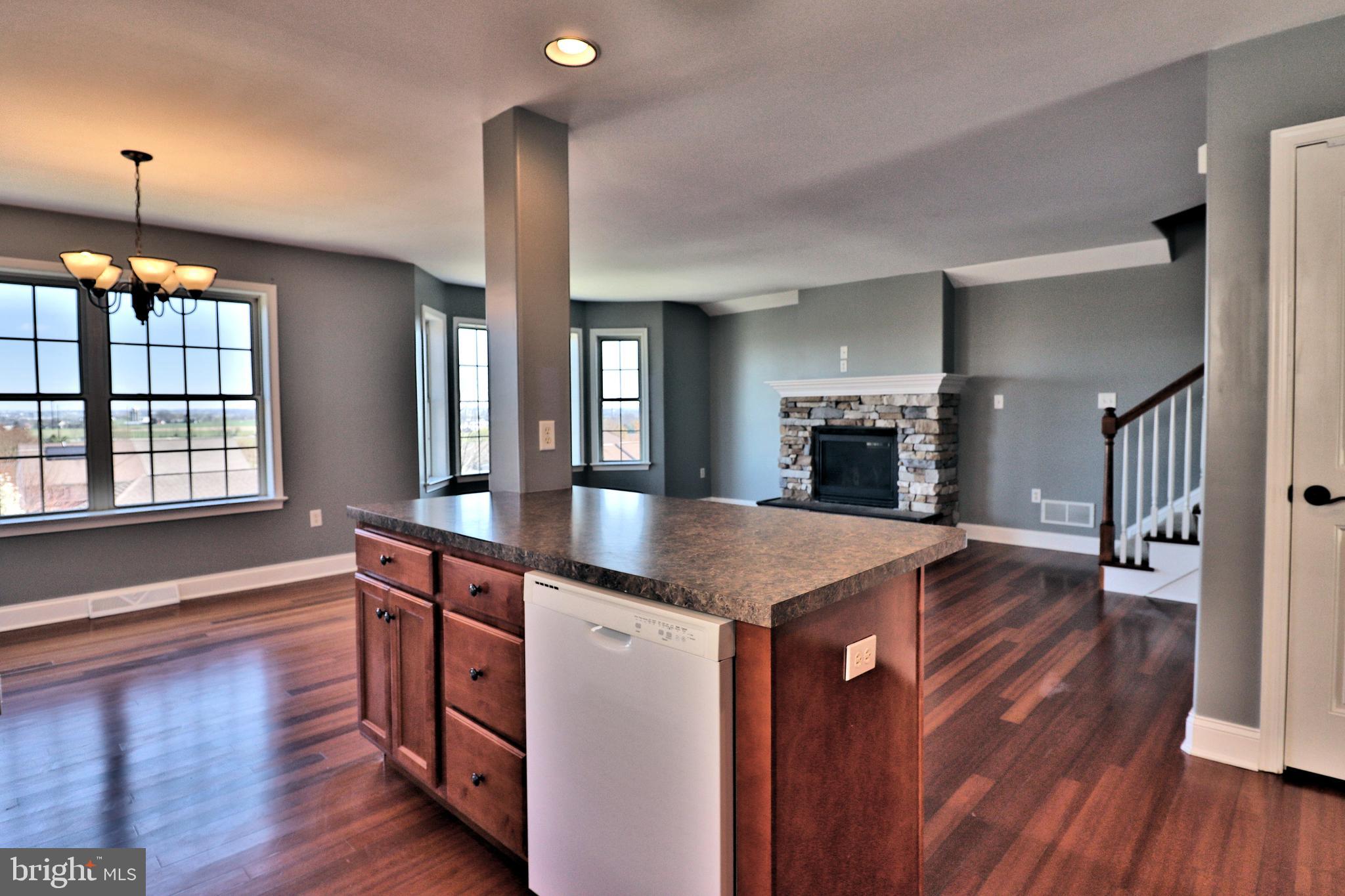 EAGLEVIEW ESTATES - Residential