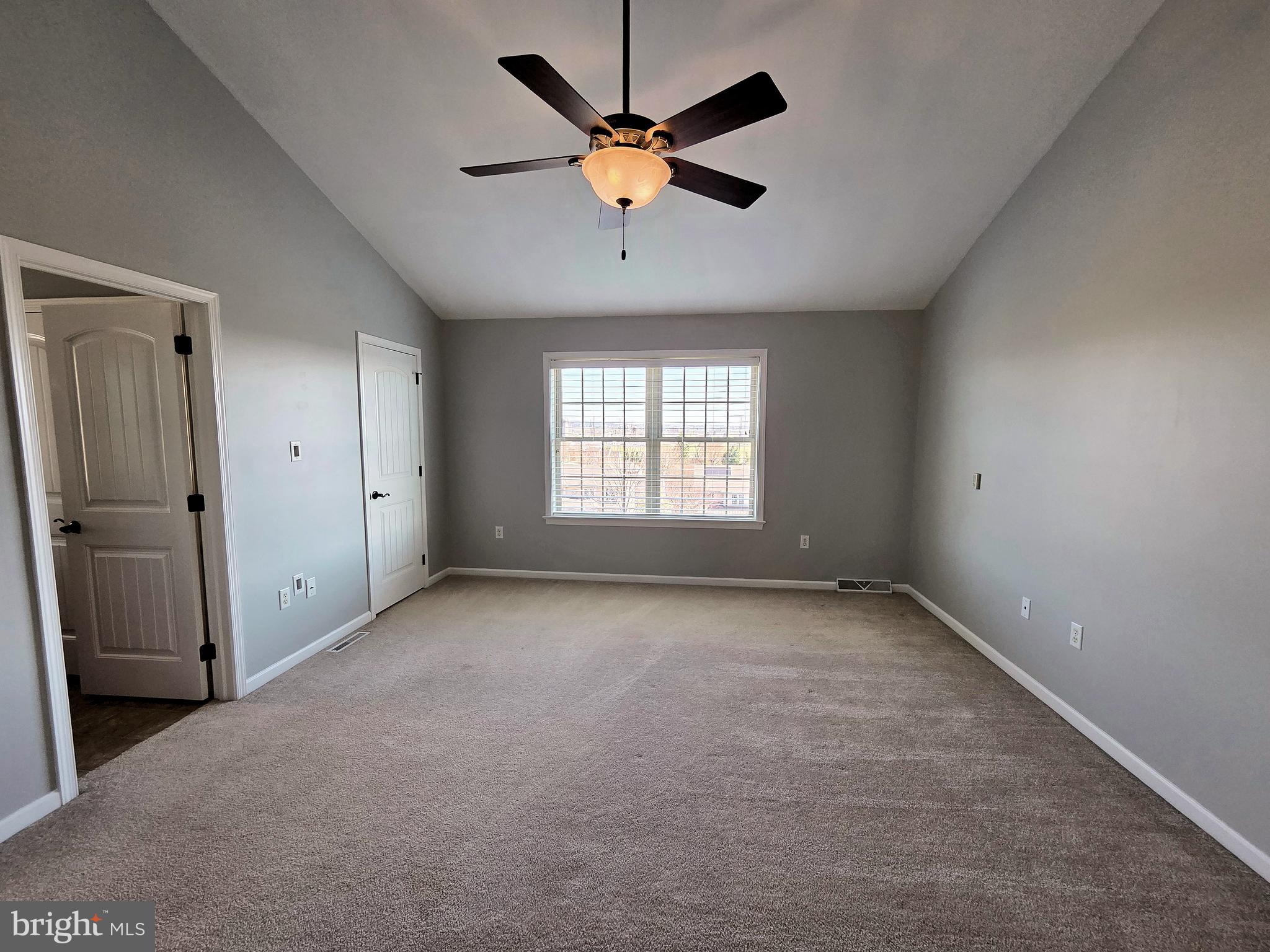 EAGLEVIEW ESTATES - Residential