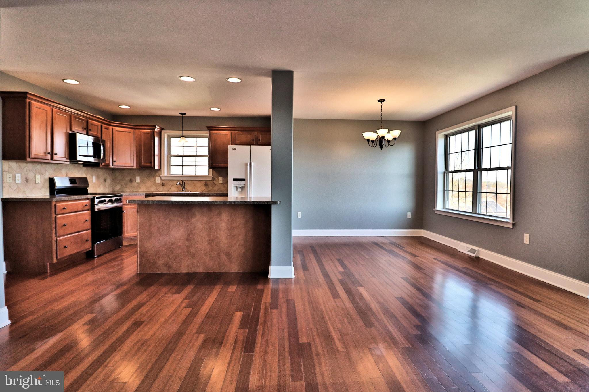 EAGLEVIEW ESTATES - Residential