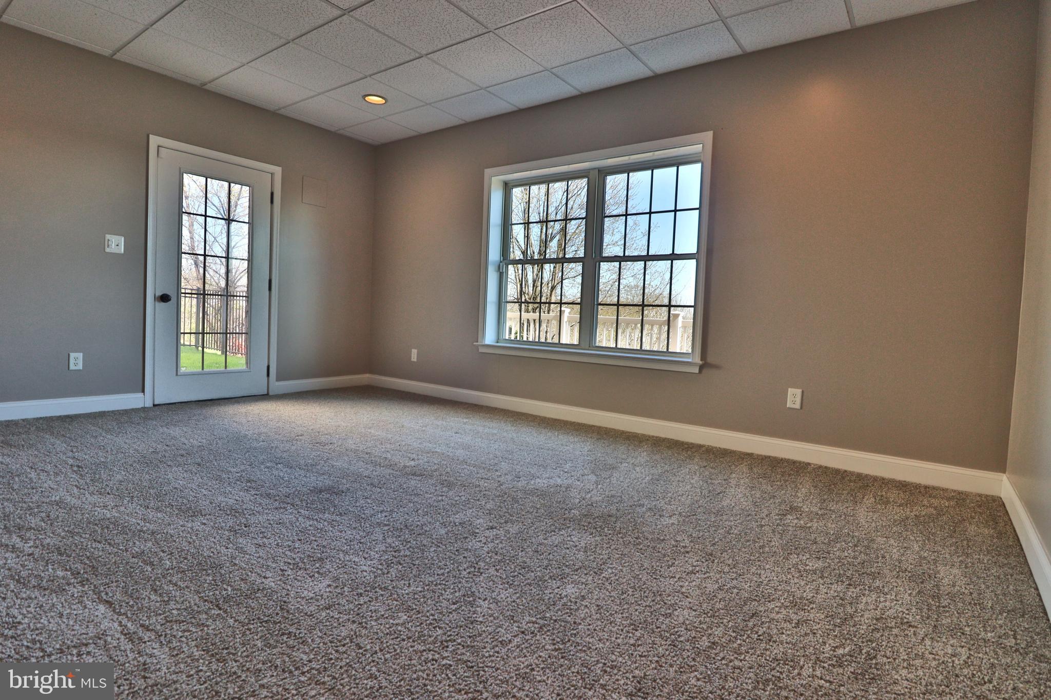 EAGLEVIEW ESTATES - Residential