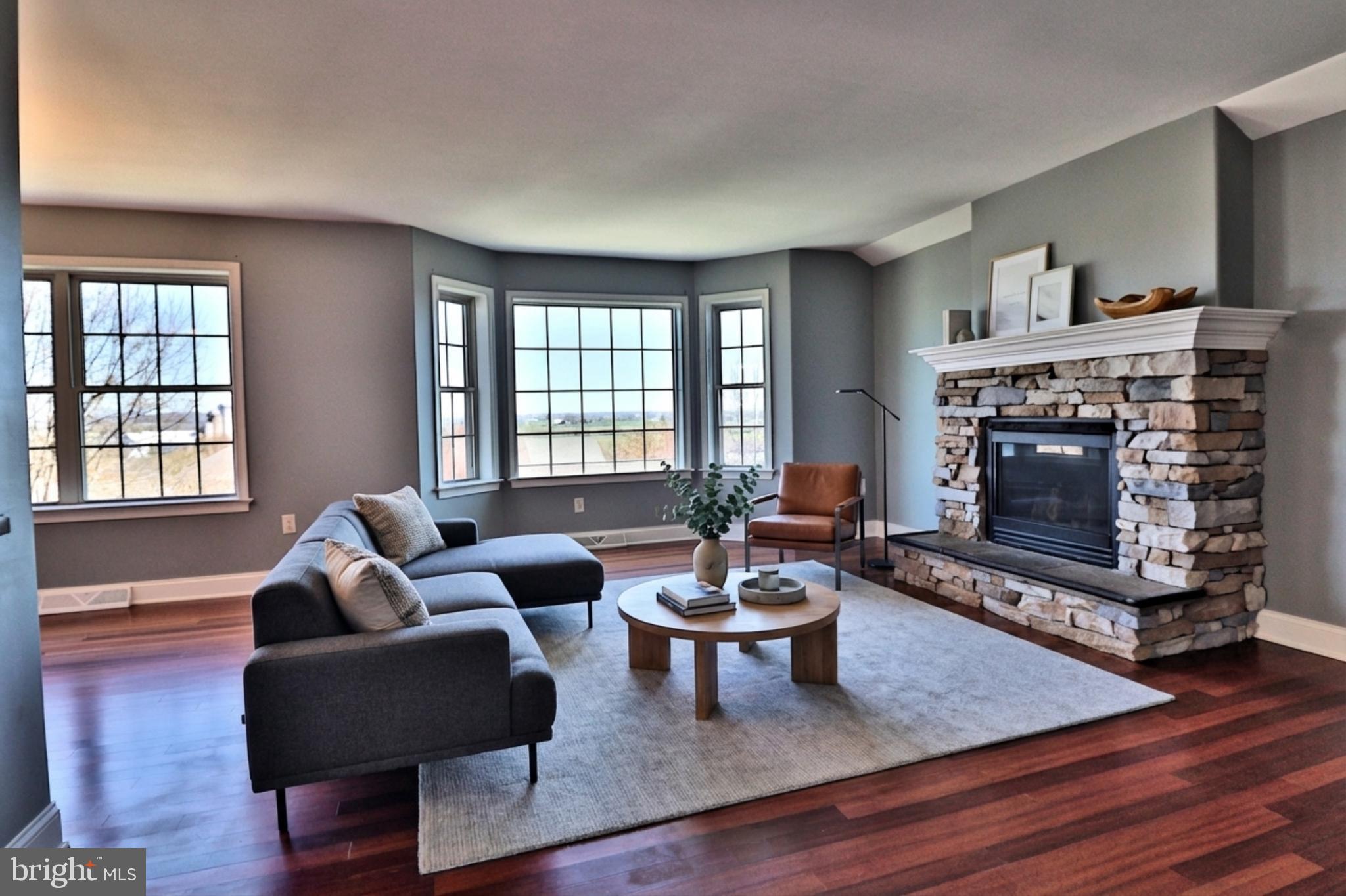 EAGLEVIEW ESTATES - Residential