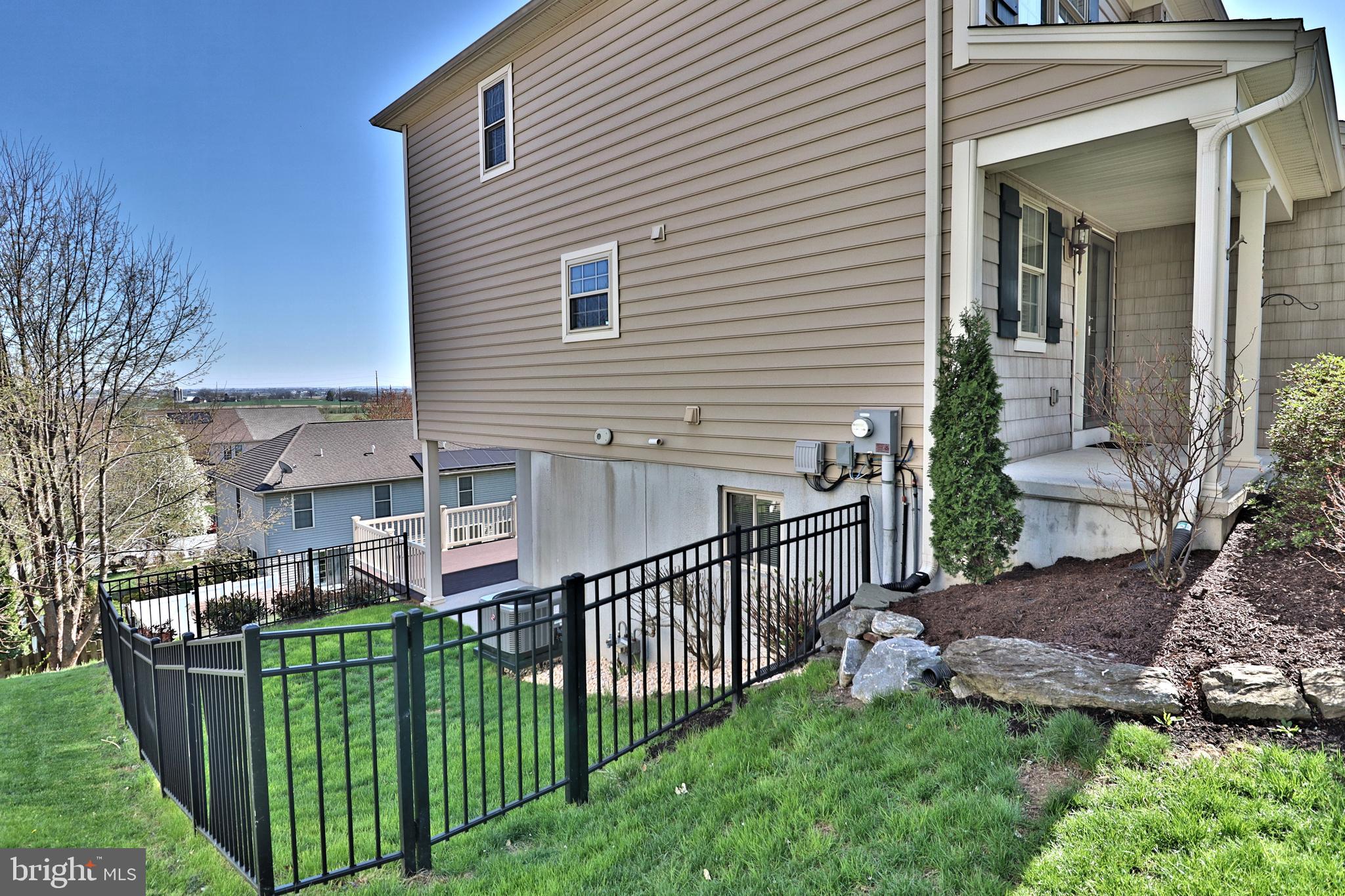 EAGLEVIEW ESTATES - Residential