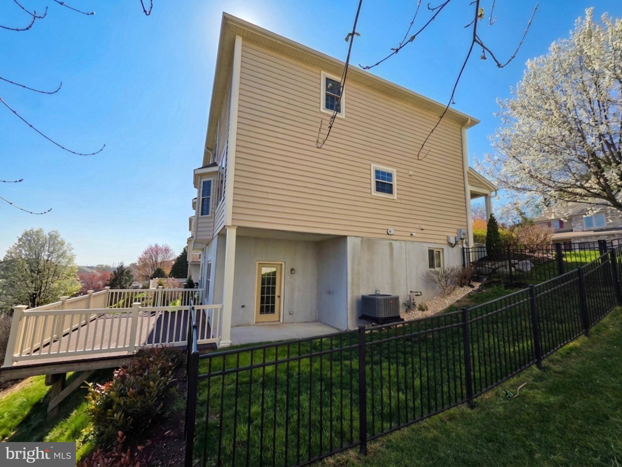 EAGLEVIEW ESTATES - Residential