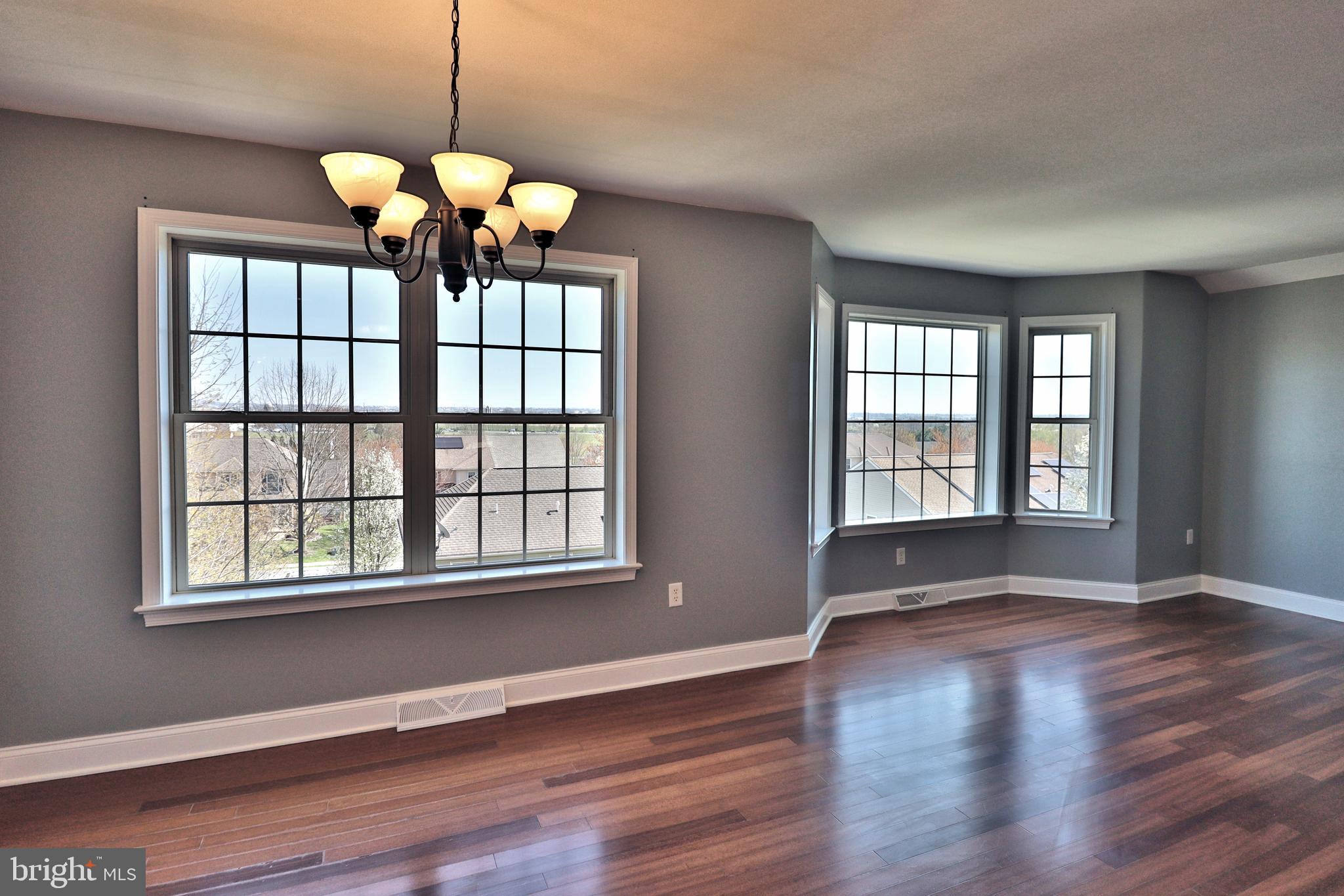 EAGLEVIEW ESTATES - Residential