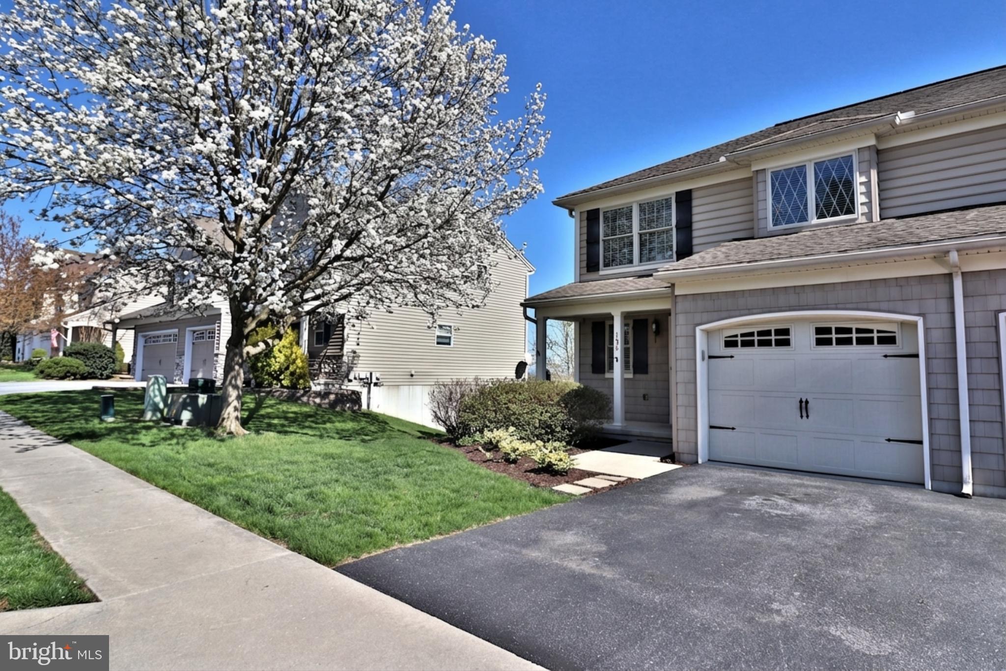 EAGLEVIEW ESTATES - Residential