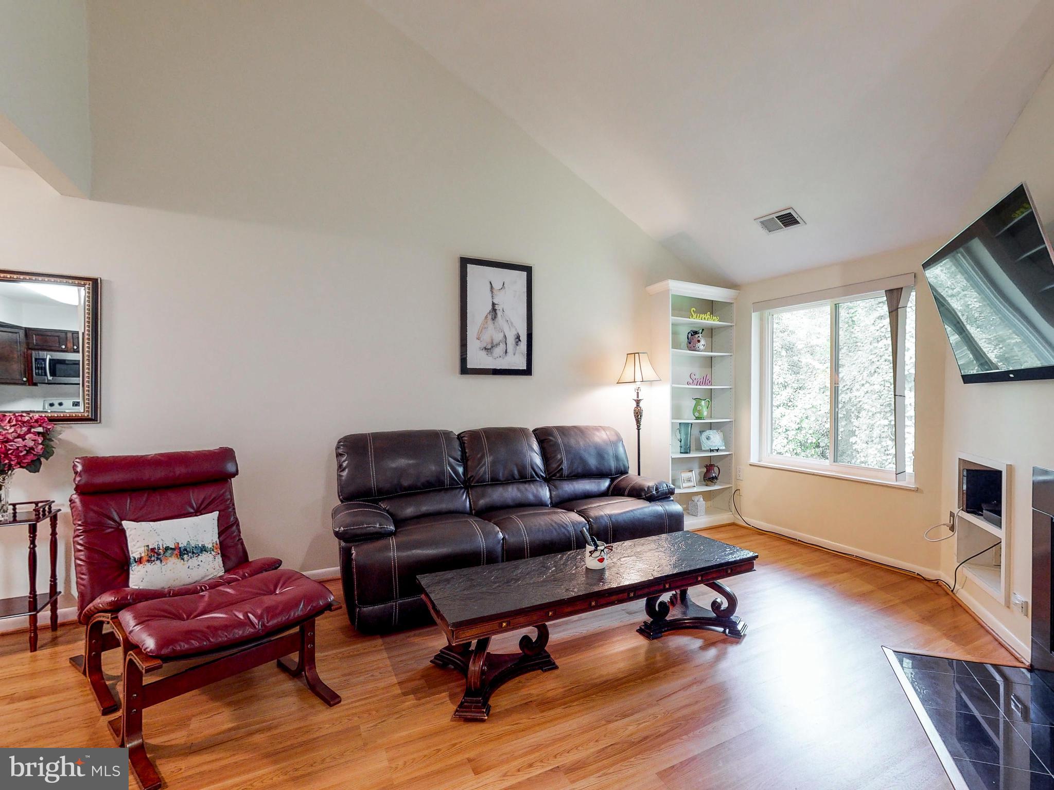 MOUNT WASHINGTON - Residential