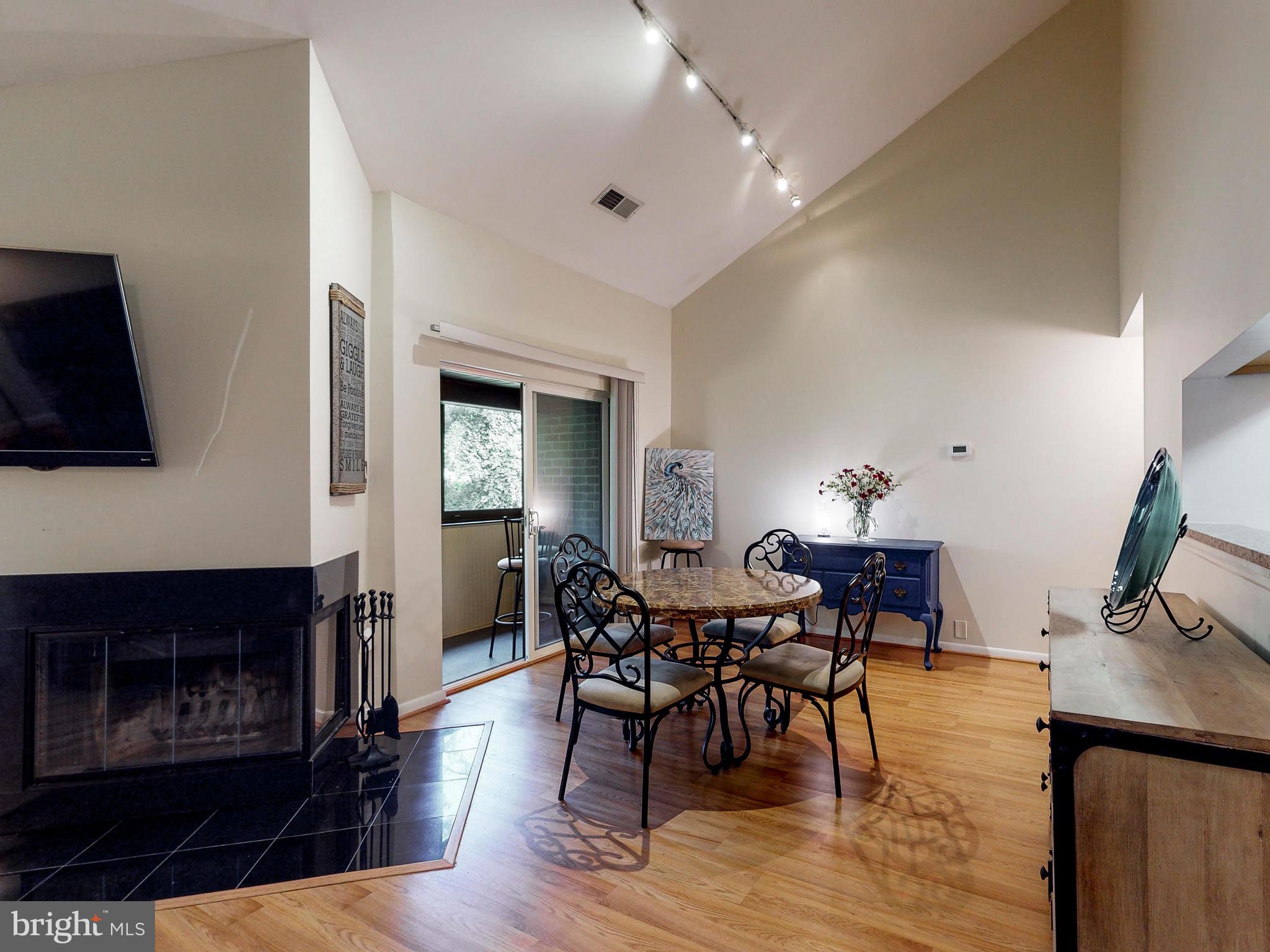 MOUNT WASHINGTON - Residential