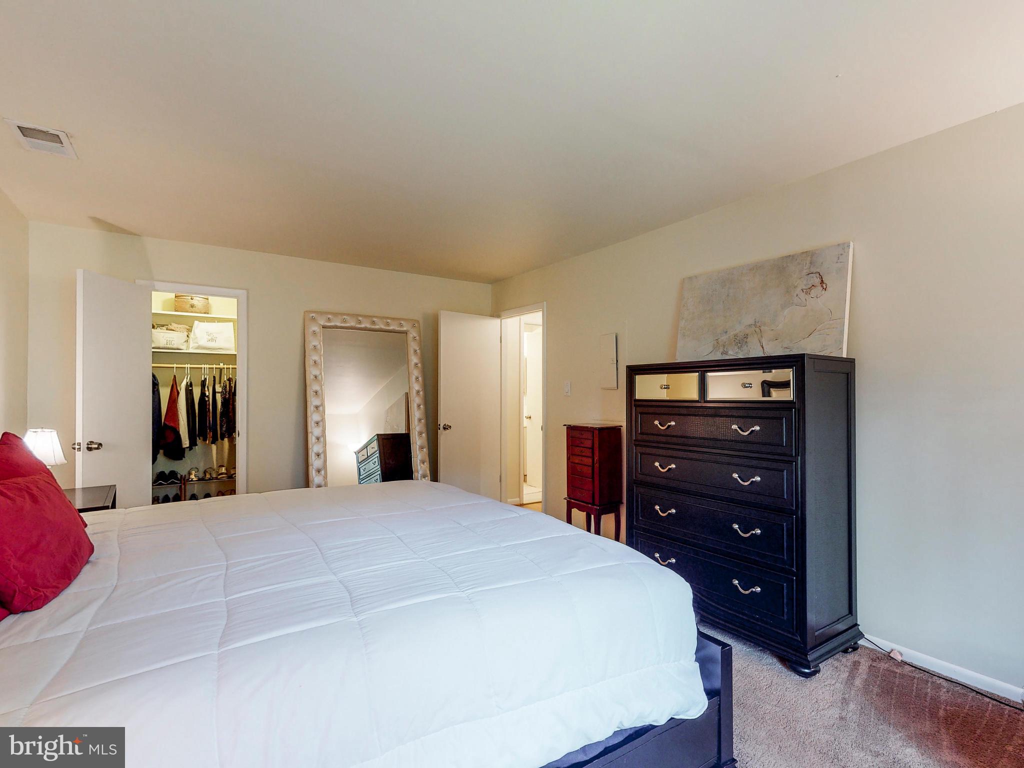 MOUNT WASHINGTON - Residential