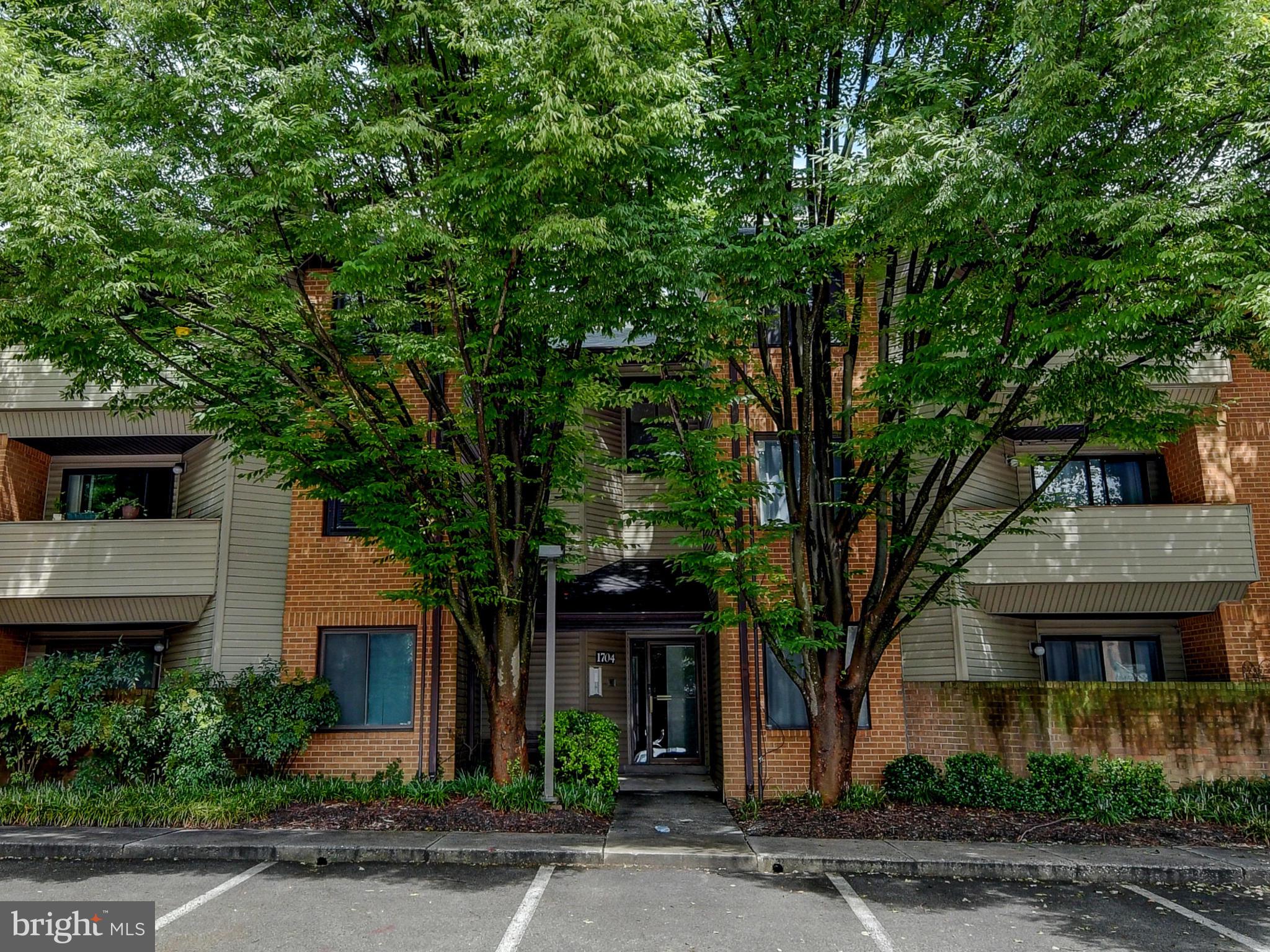 MOUNT WASHINGTON - Residential