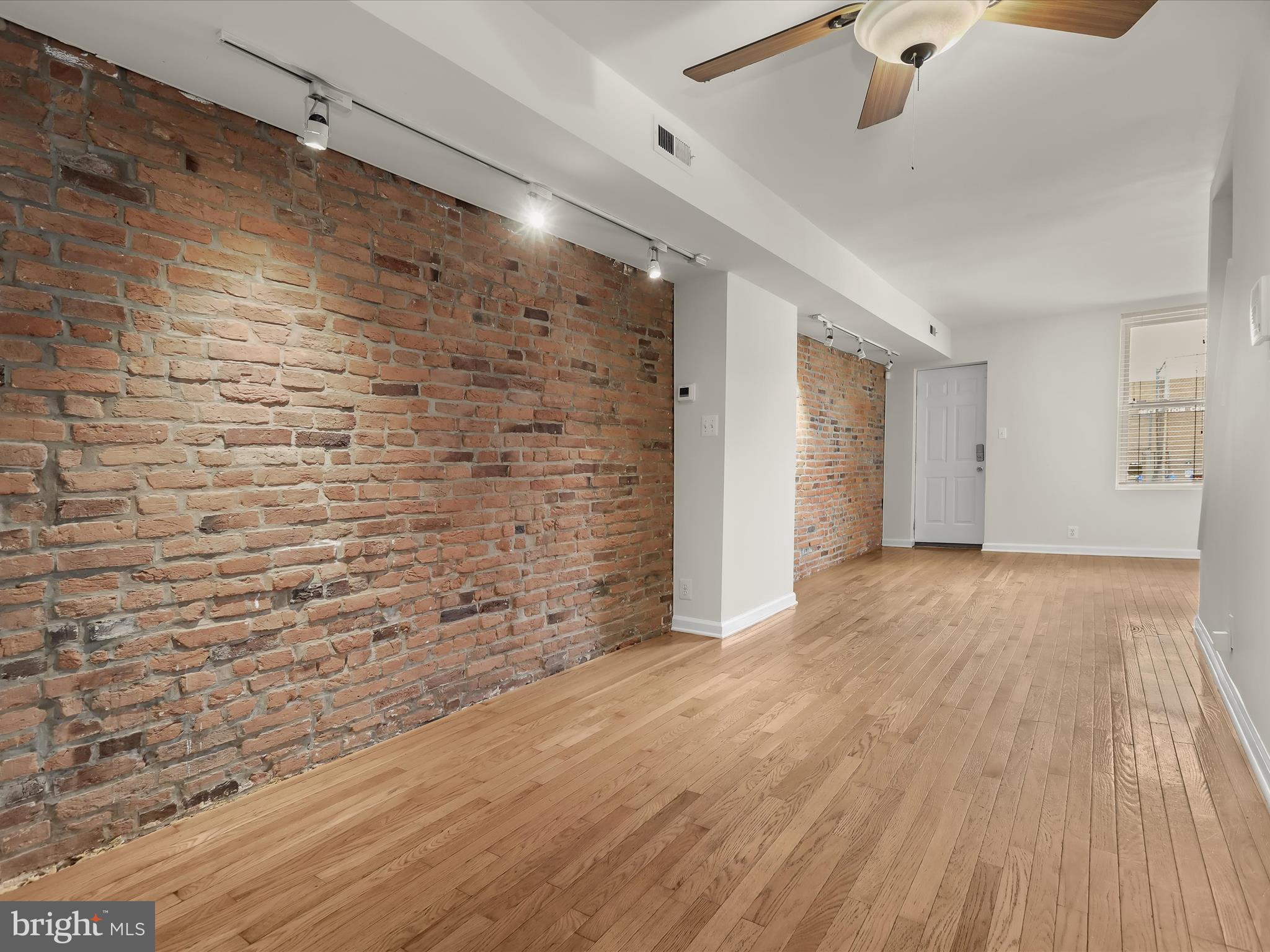 RIVERSIDE PARK - Residential