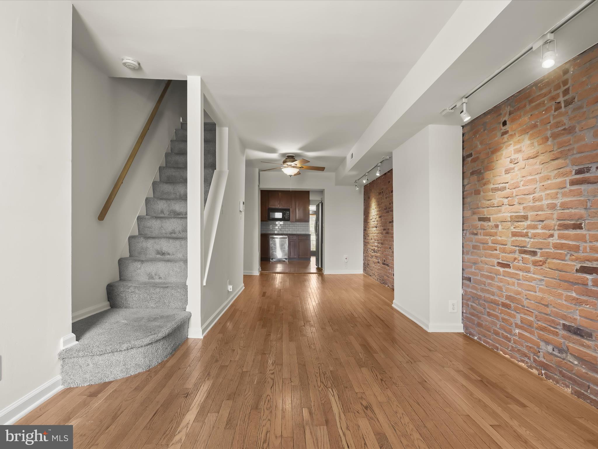 RIVERSIDE PARK - Residential