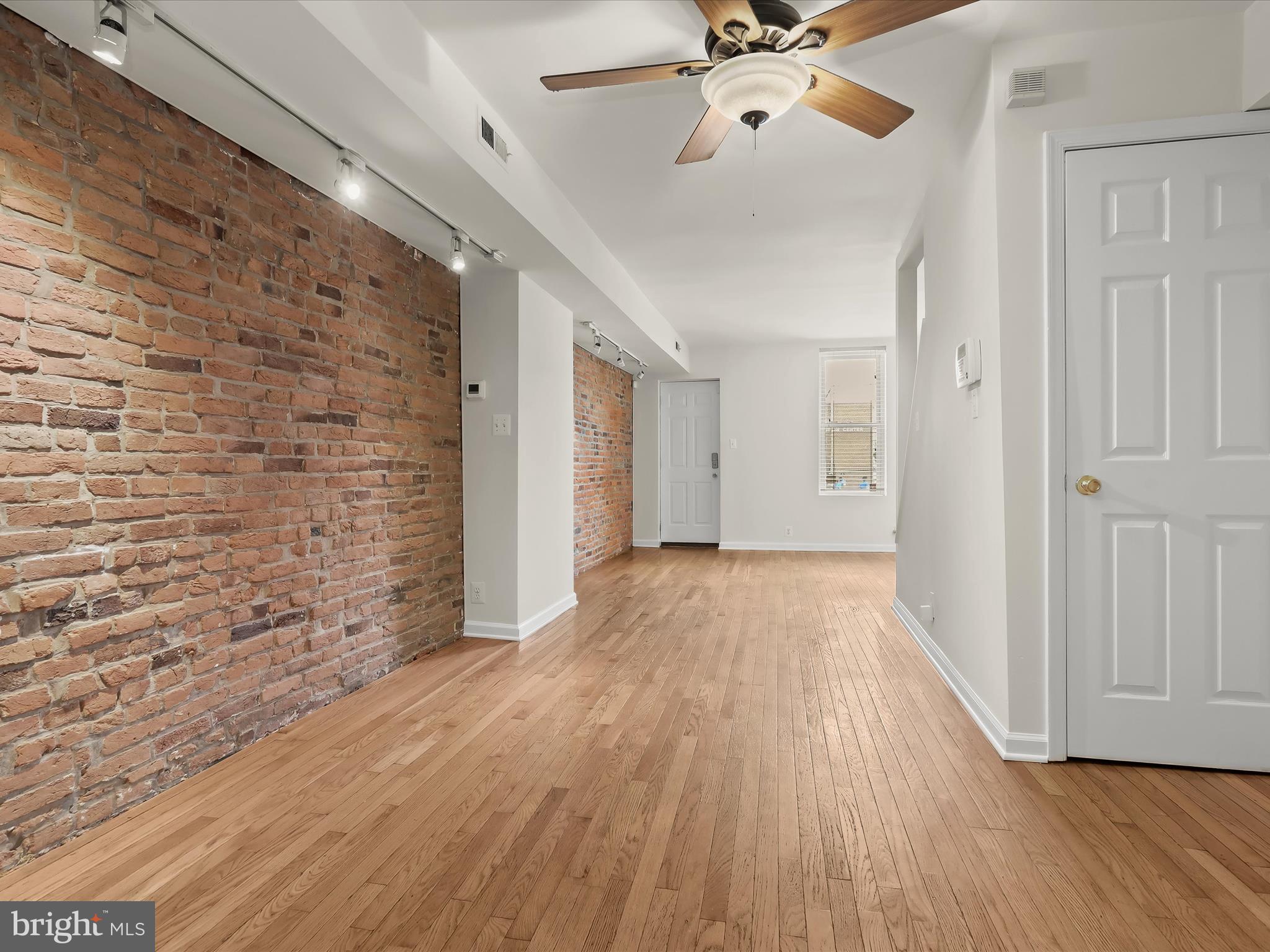 RIVERSIDE PARK - Residential
