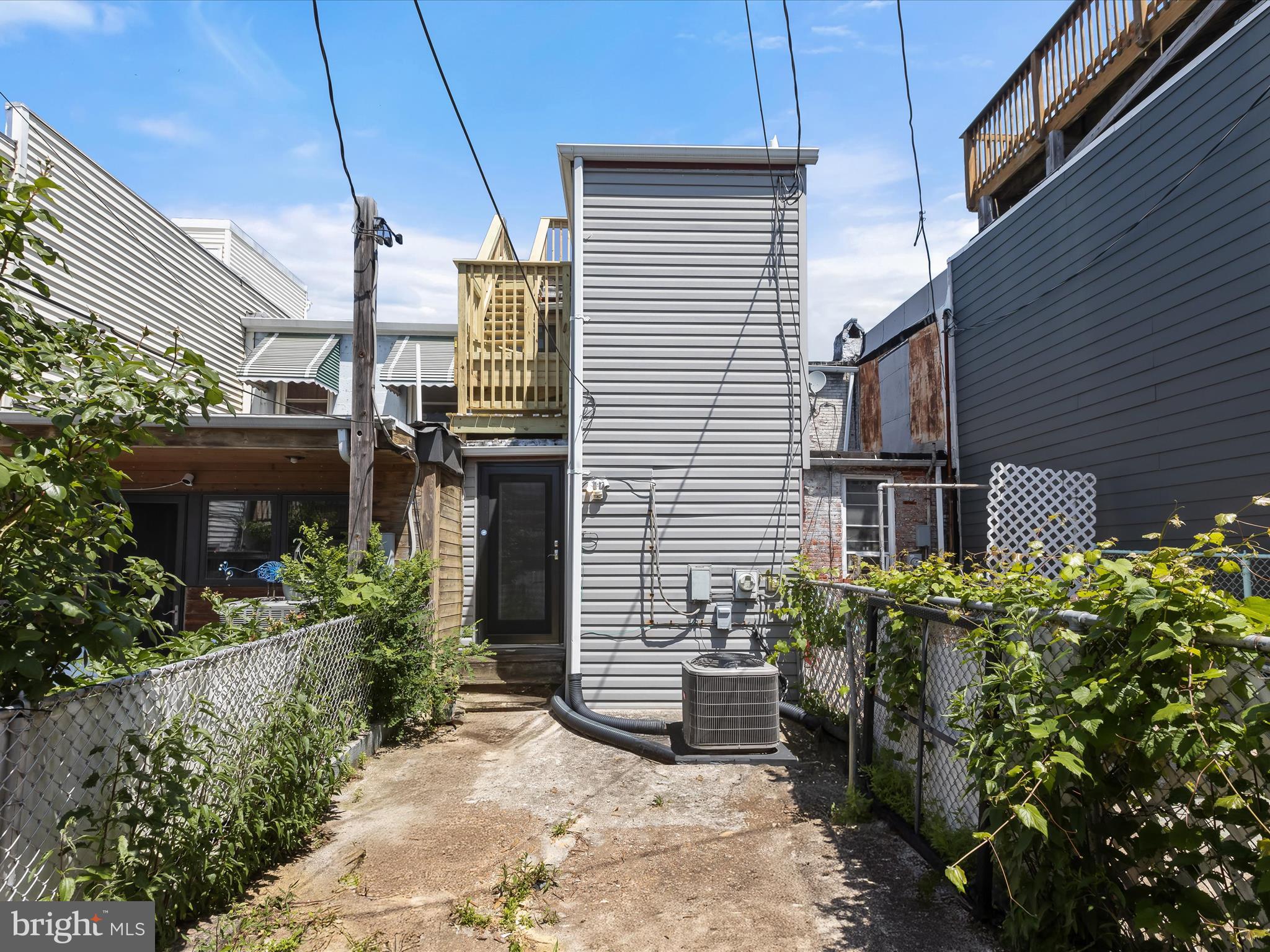 RIVERSIDE PARK - Residential