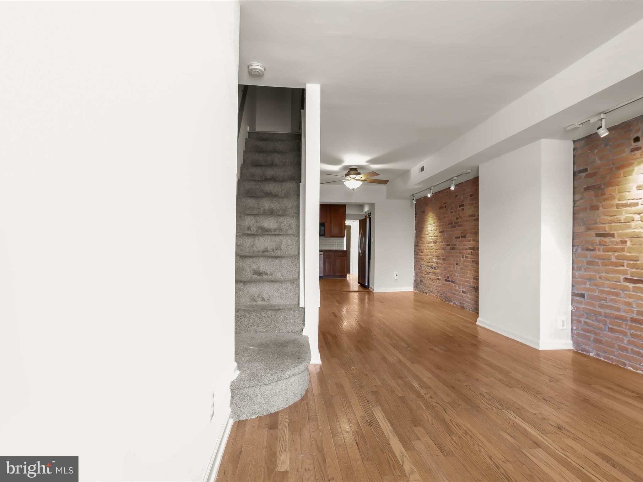RIVERSIDE PARK - Residential