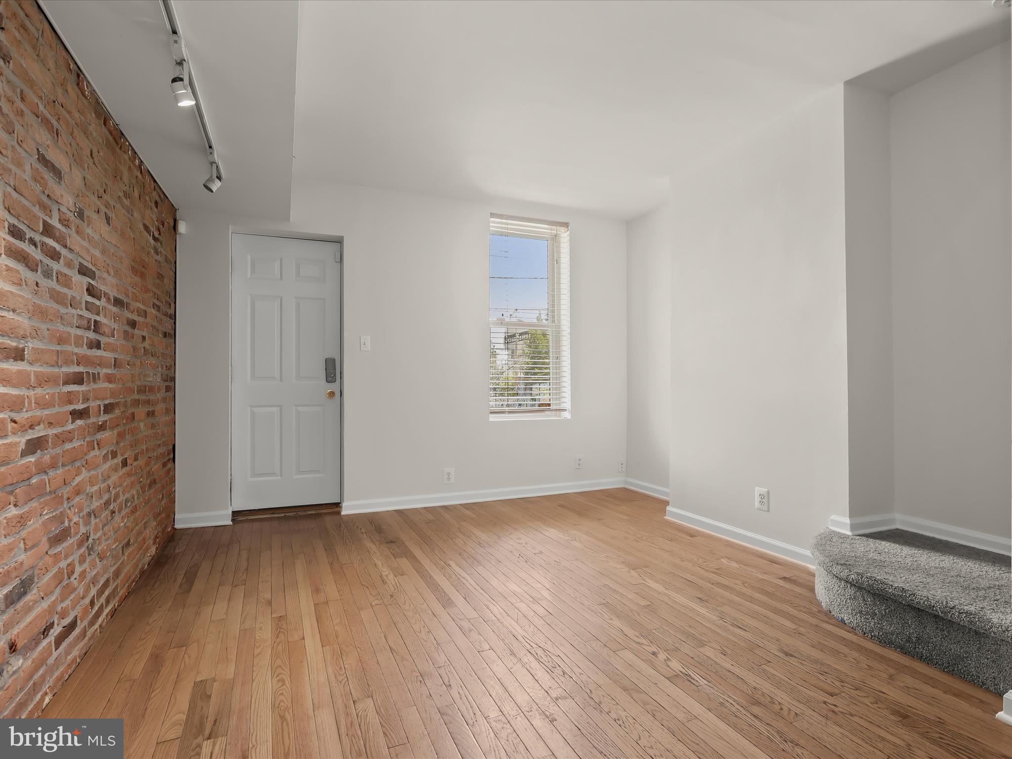 RIVERSIDE PARK - Residential
