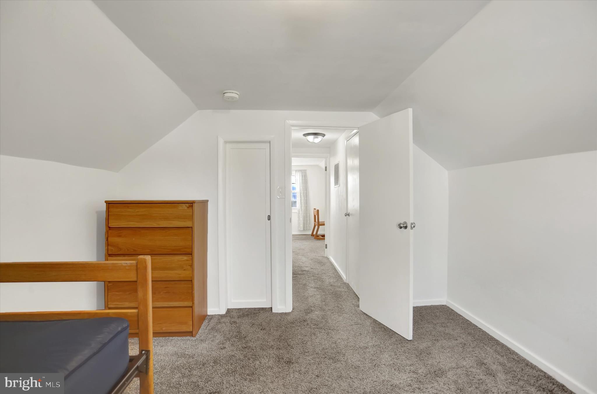 OAK HILLS - Residential