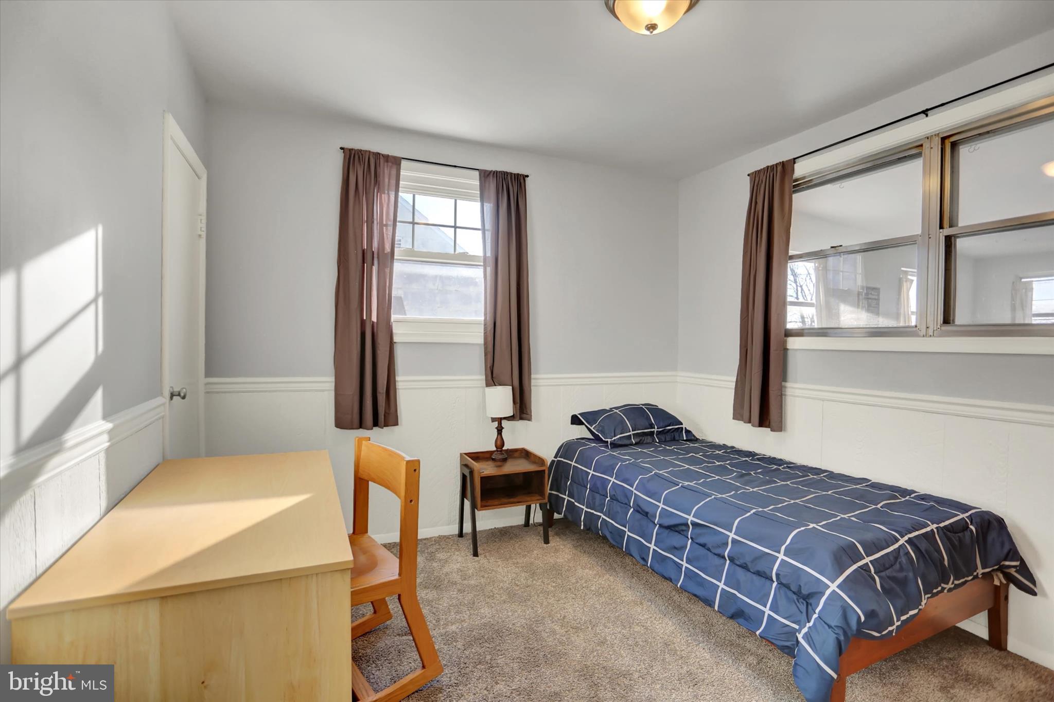 OAK HILLS - Residential