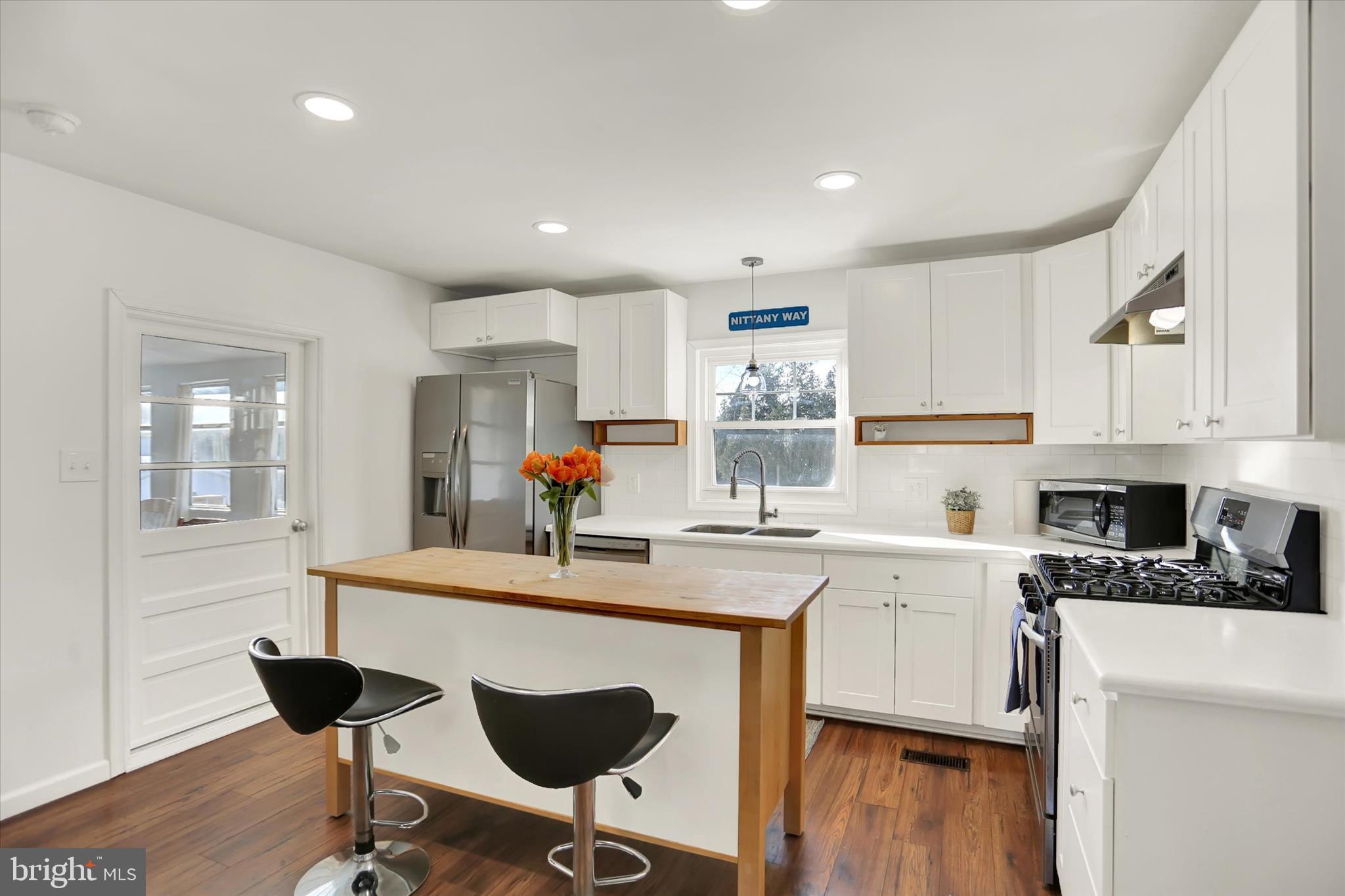 OAK HILLS - Residential