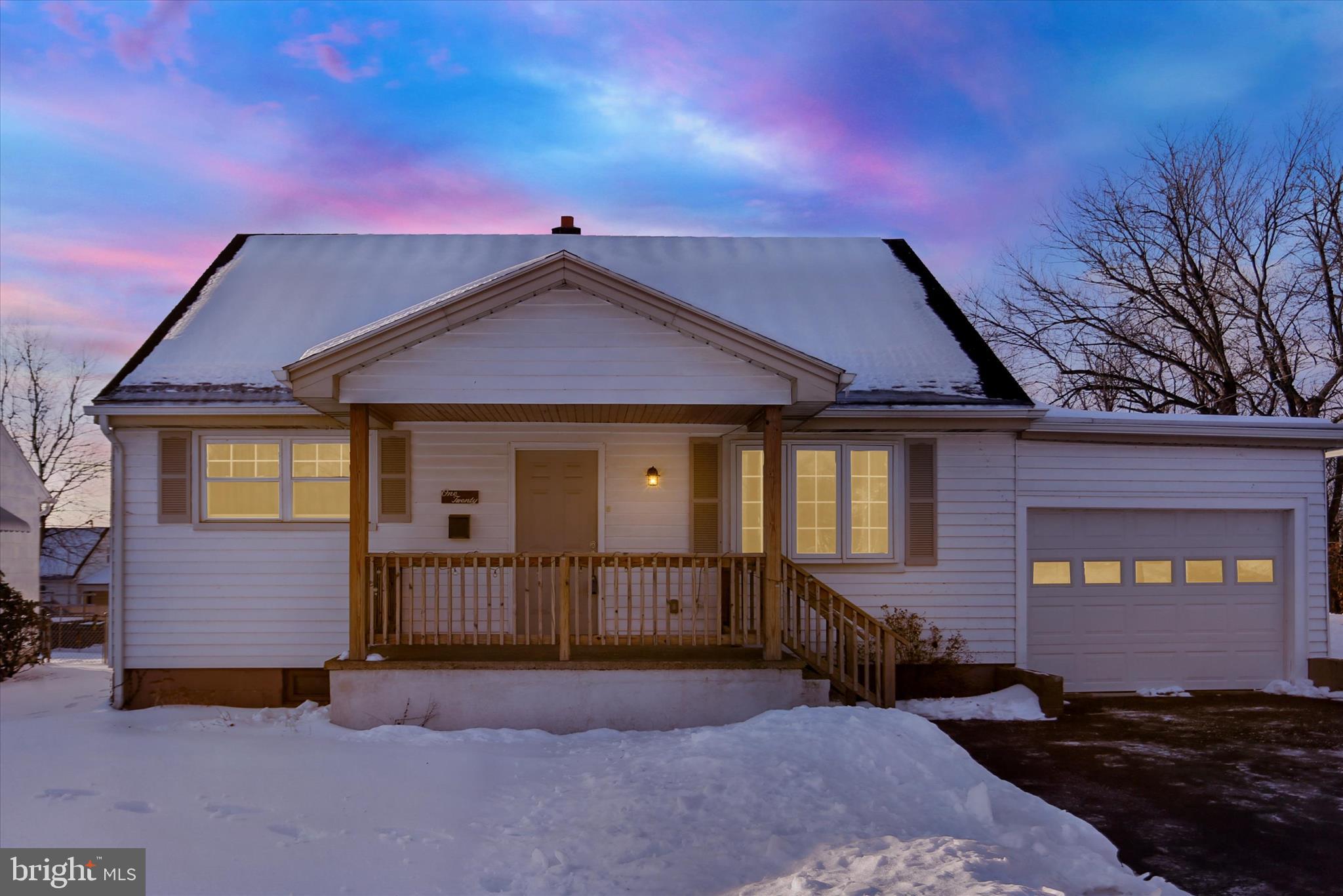 OAK HILLS - Residential