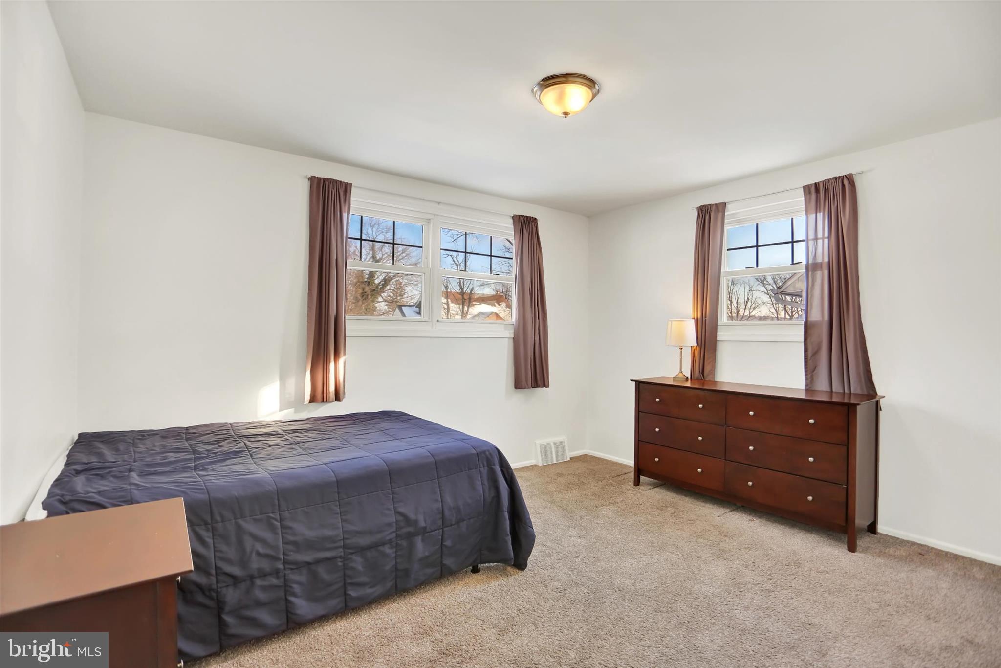 OAK HILLS - Residential